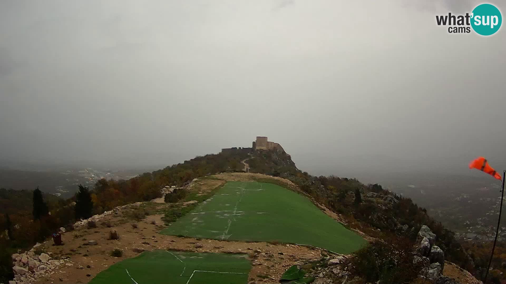 Live Webcam Campo di volo di parapendio Ljubuški – Kula