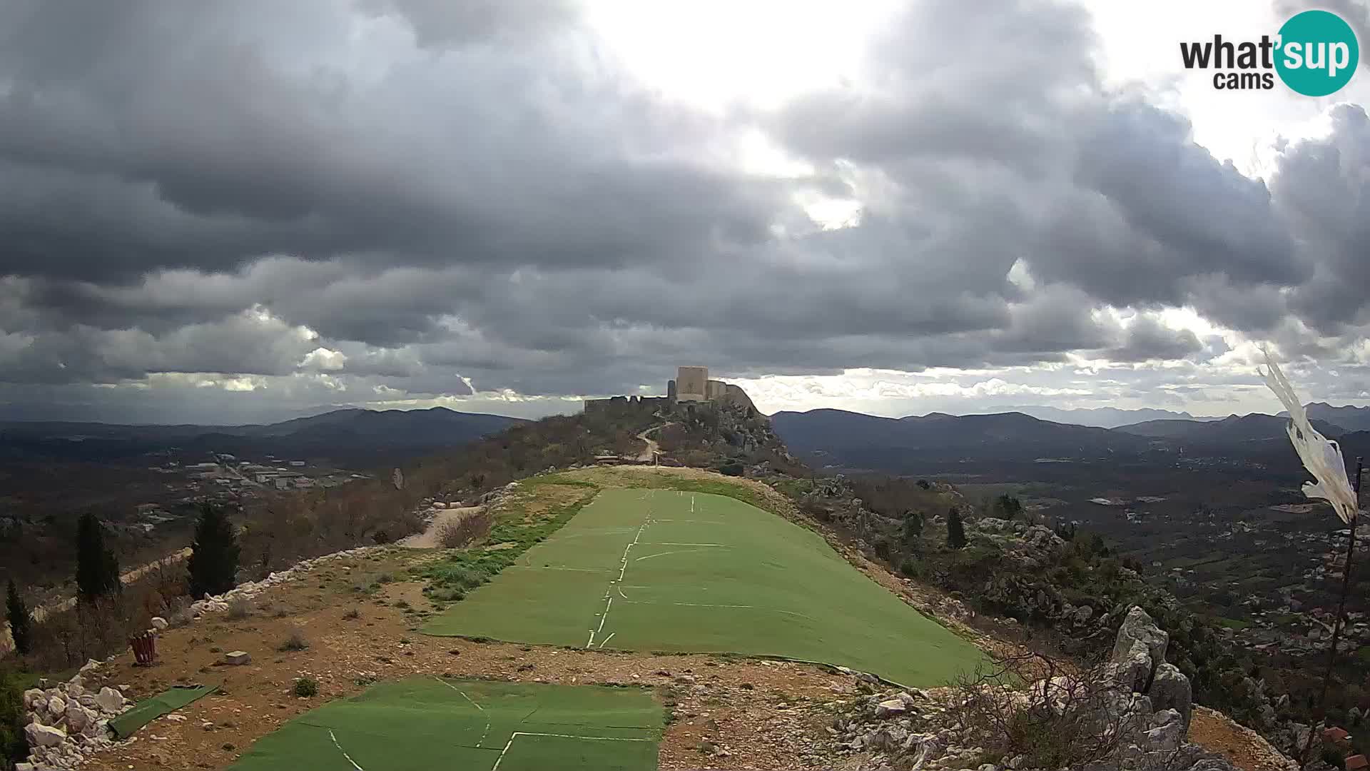 Live Webcam Campo di volo di parapendio Ljubuški – Kula