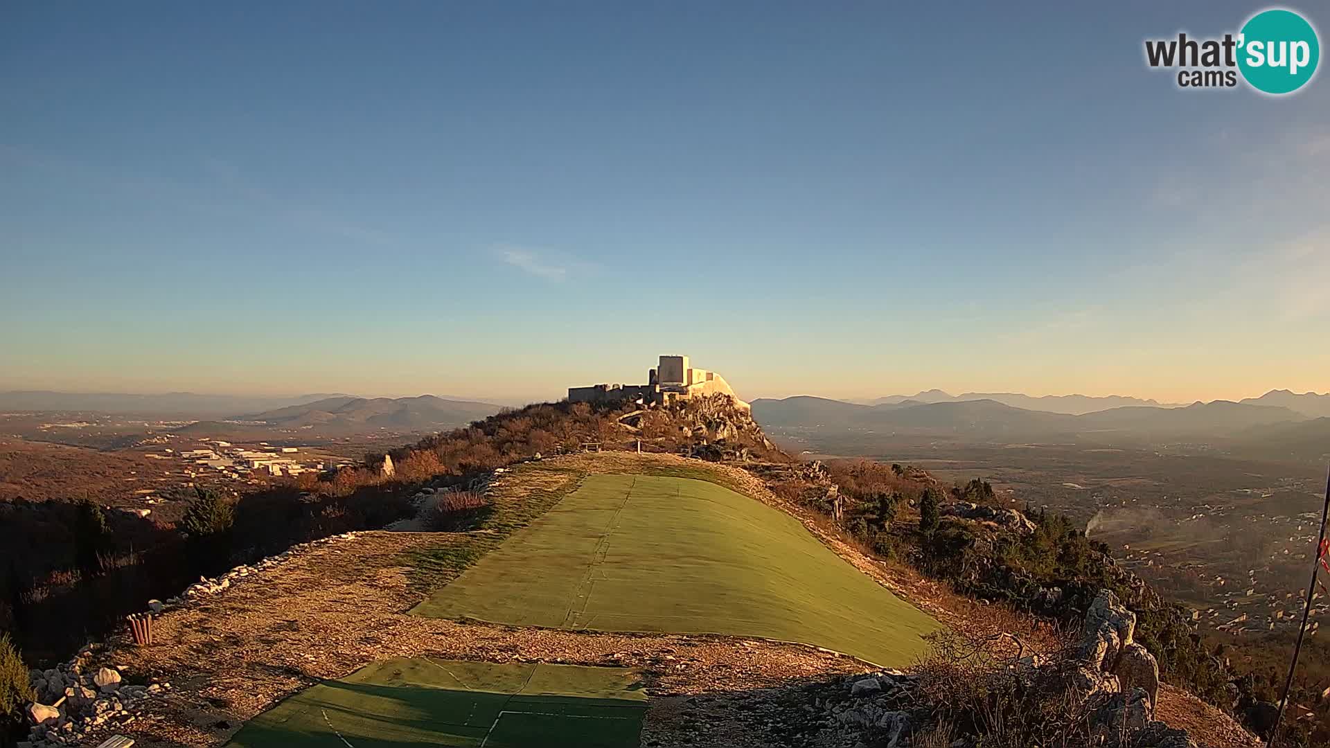 Spletna kamera v živo jadralno vzletišče Ljubuški – Kula