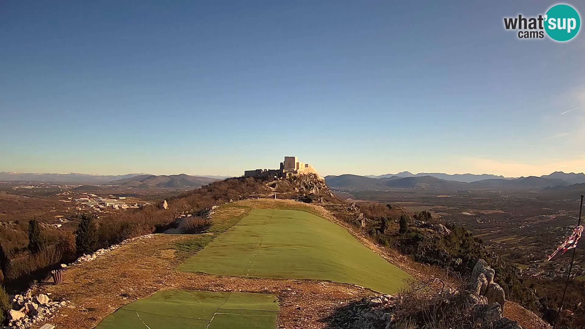 Spletna kamera v živo jadralno vzletišče Ljubuški – Kula