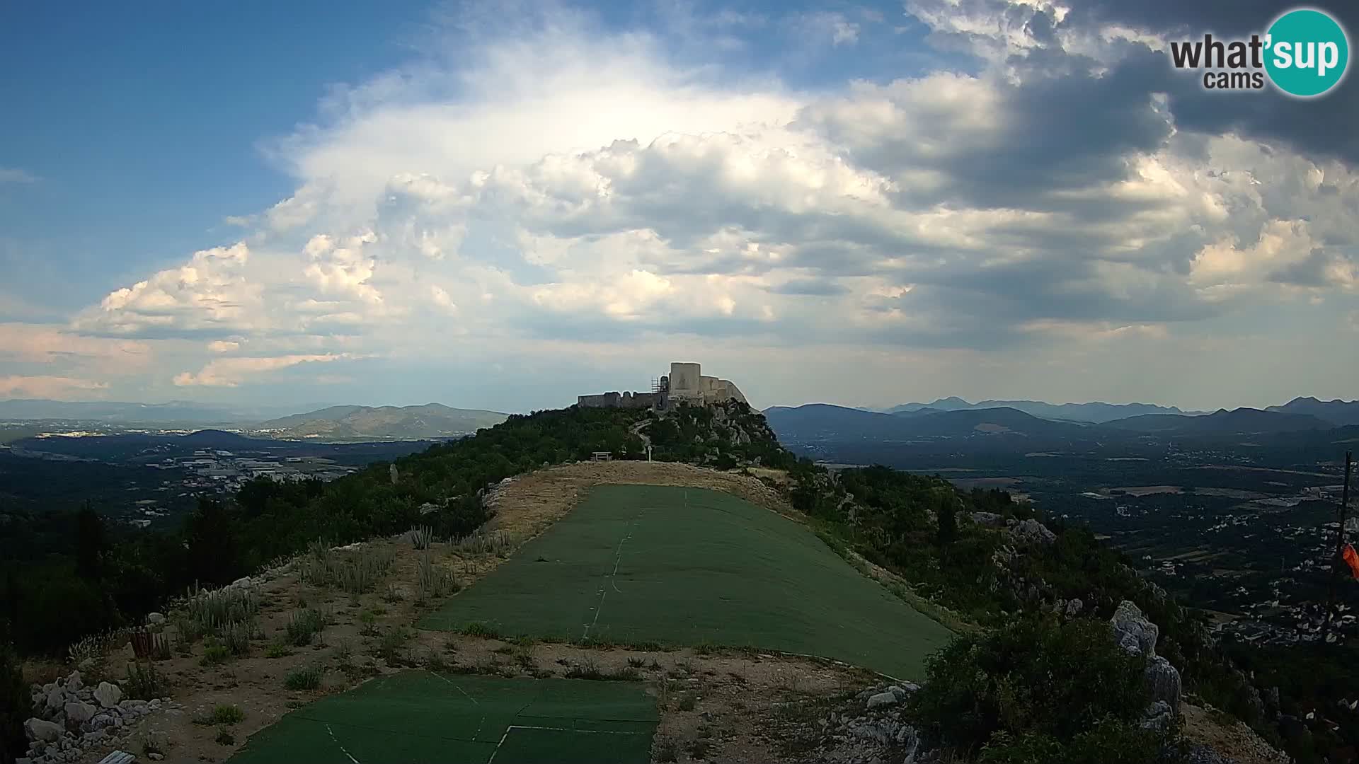 Live Webcam Campo di volo di parapendio Ljubuški – Kula