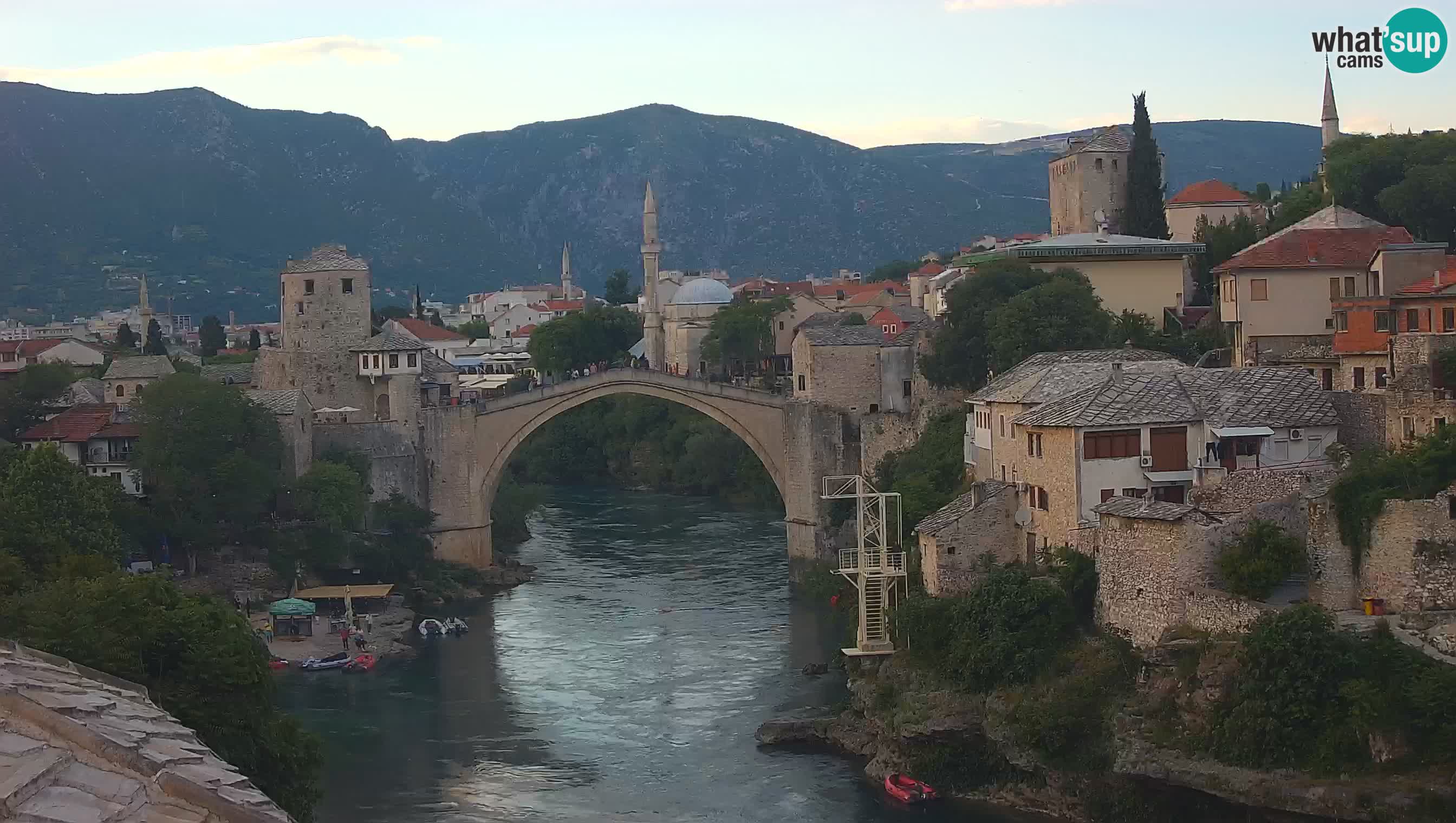 Mostar – El Viejo Puente sobre el río Neretva