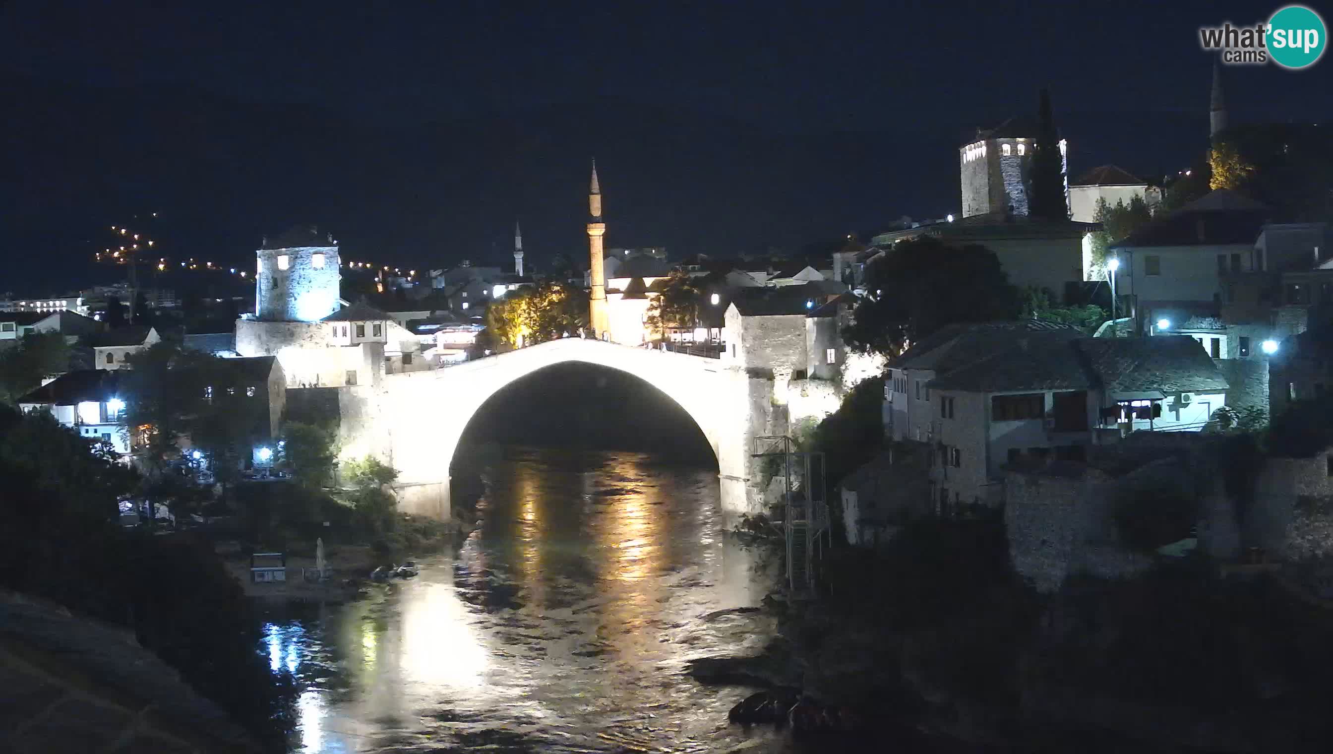 Mostar webkamera – Die Alte Brücke über den Fluss Neretva