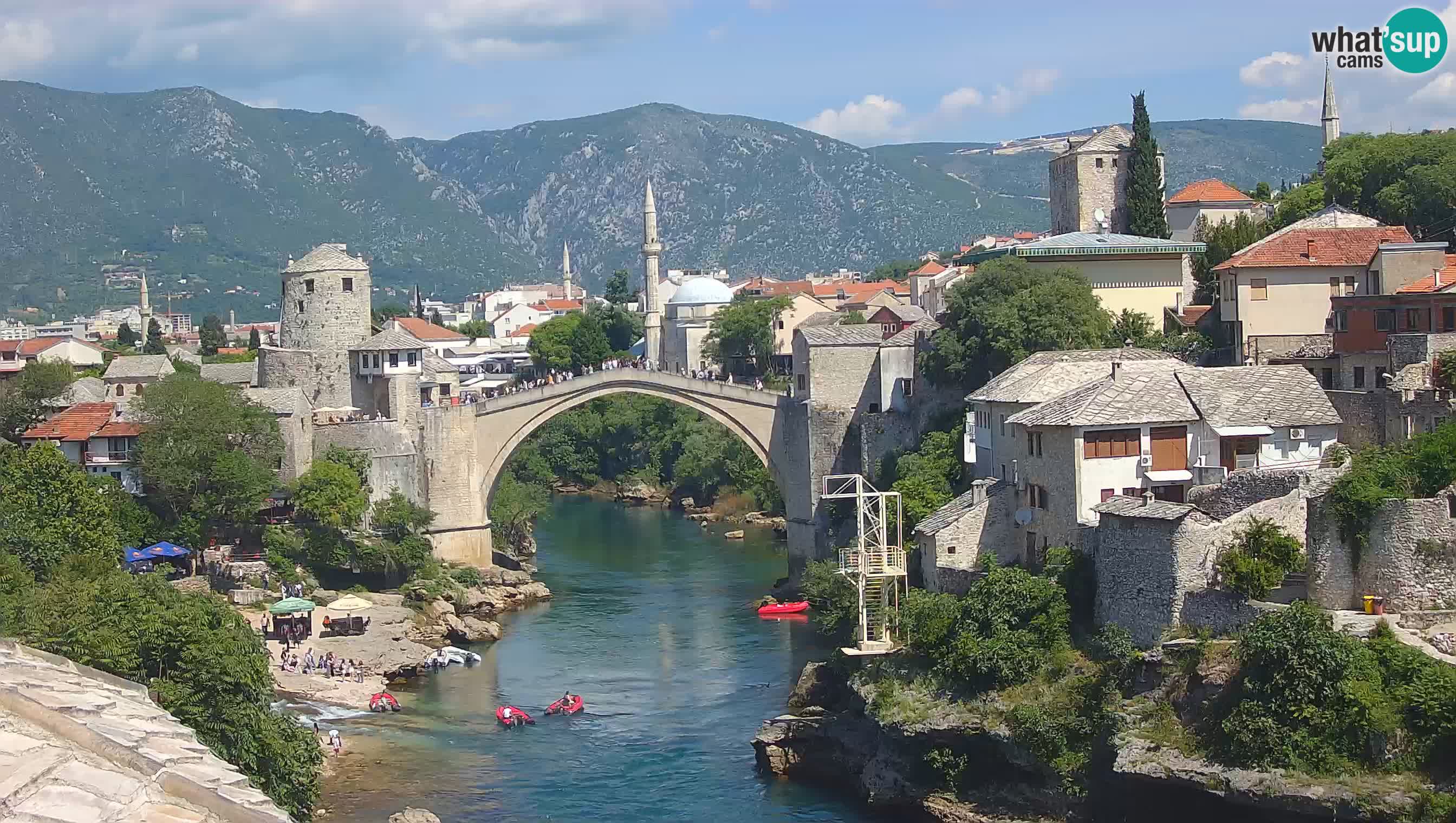 Mostar webkamera – Die Alte Brücke über den Fluss Neretva