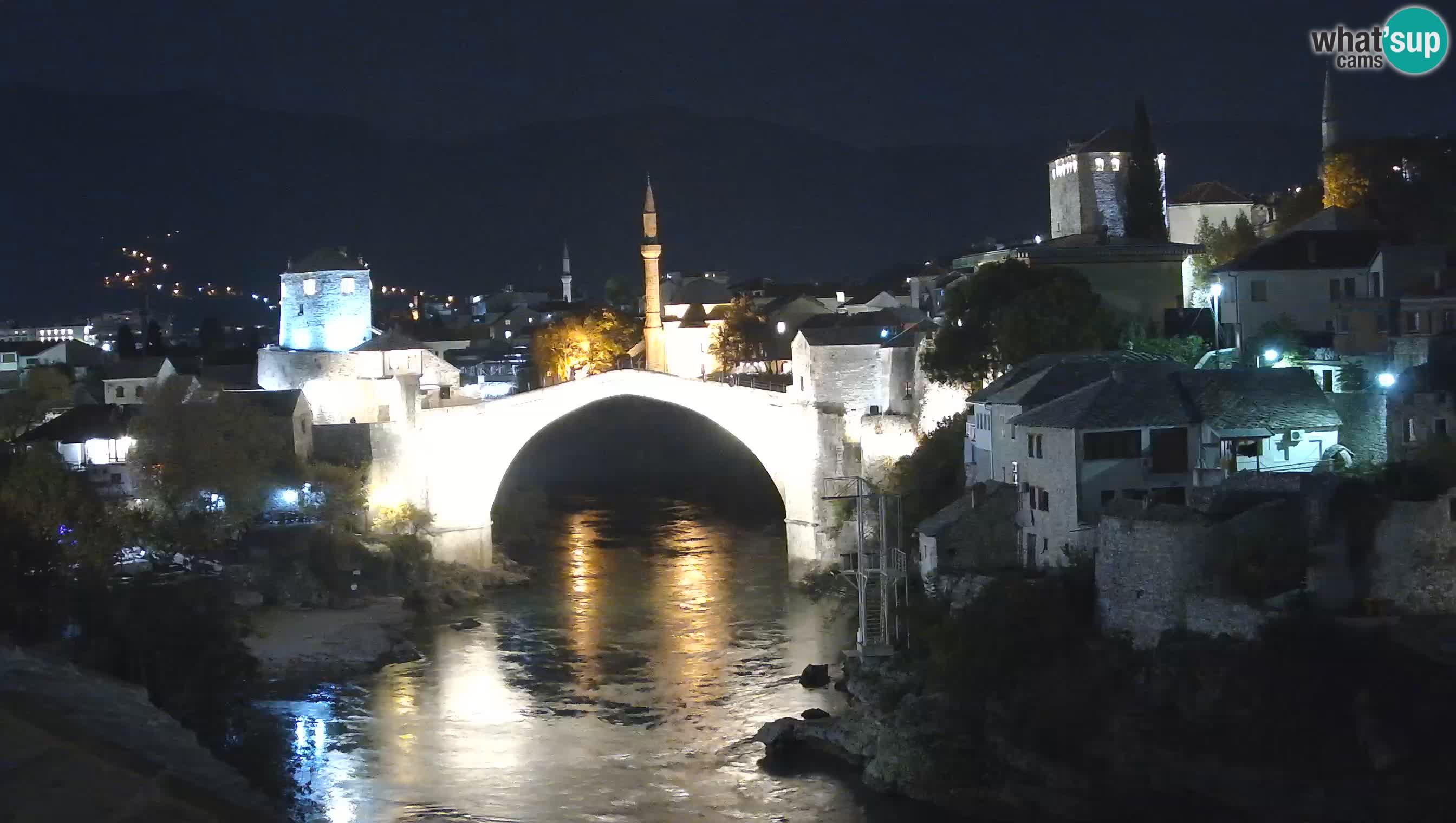 Mostar webkamera – Die Alte Brücke über den Fluss Neretva