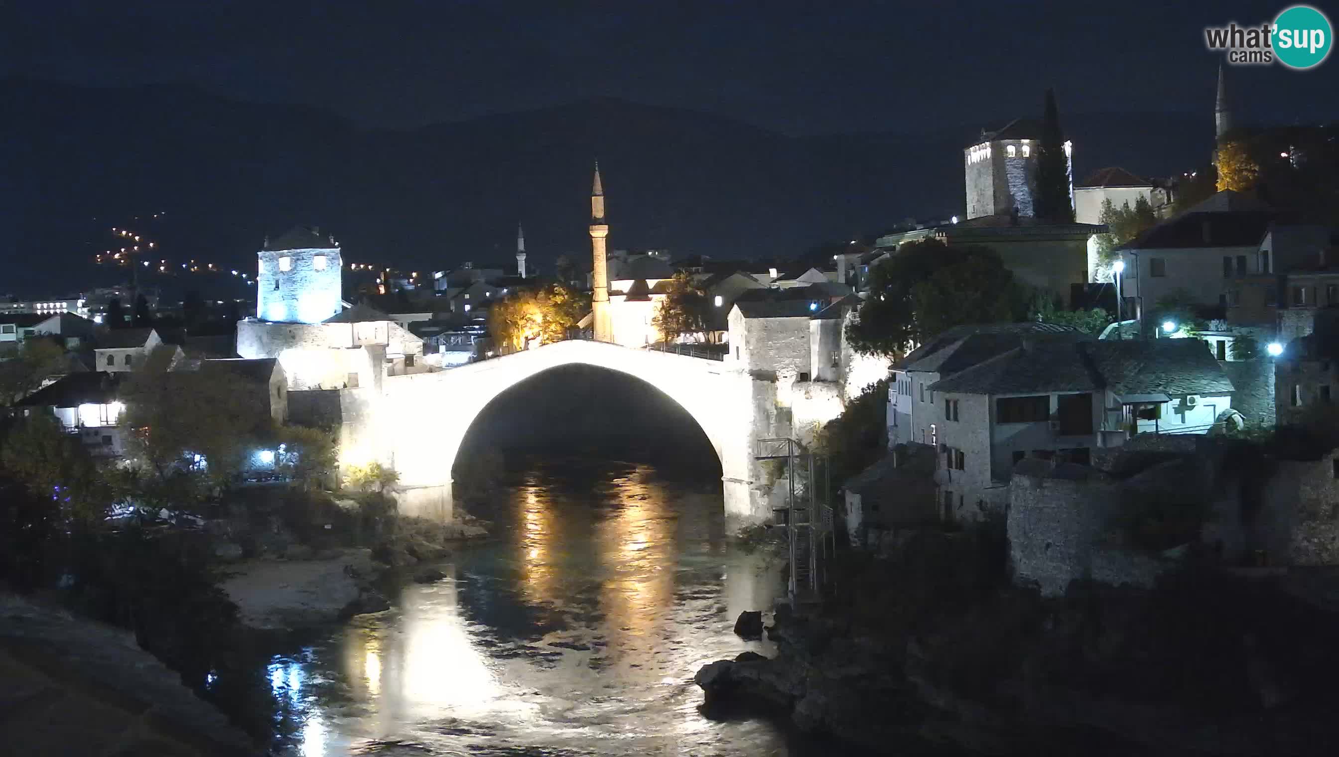 Mostar webkamera – Die Alte Brücke über den Fluss Neretva