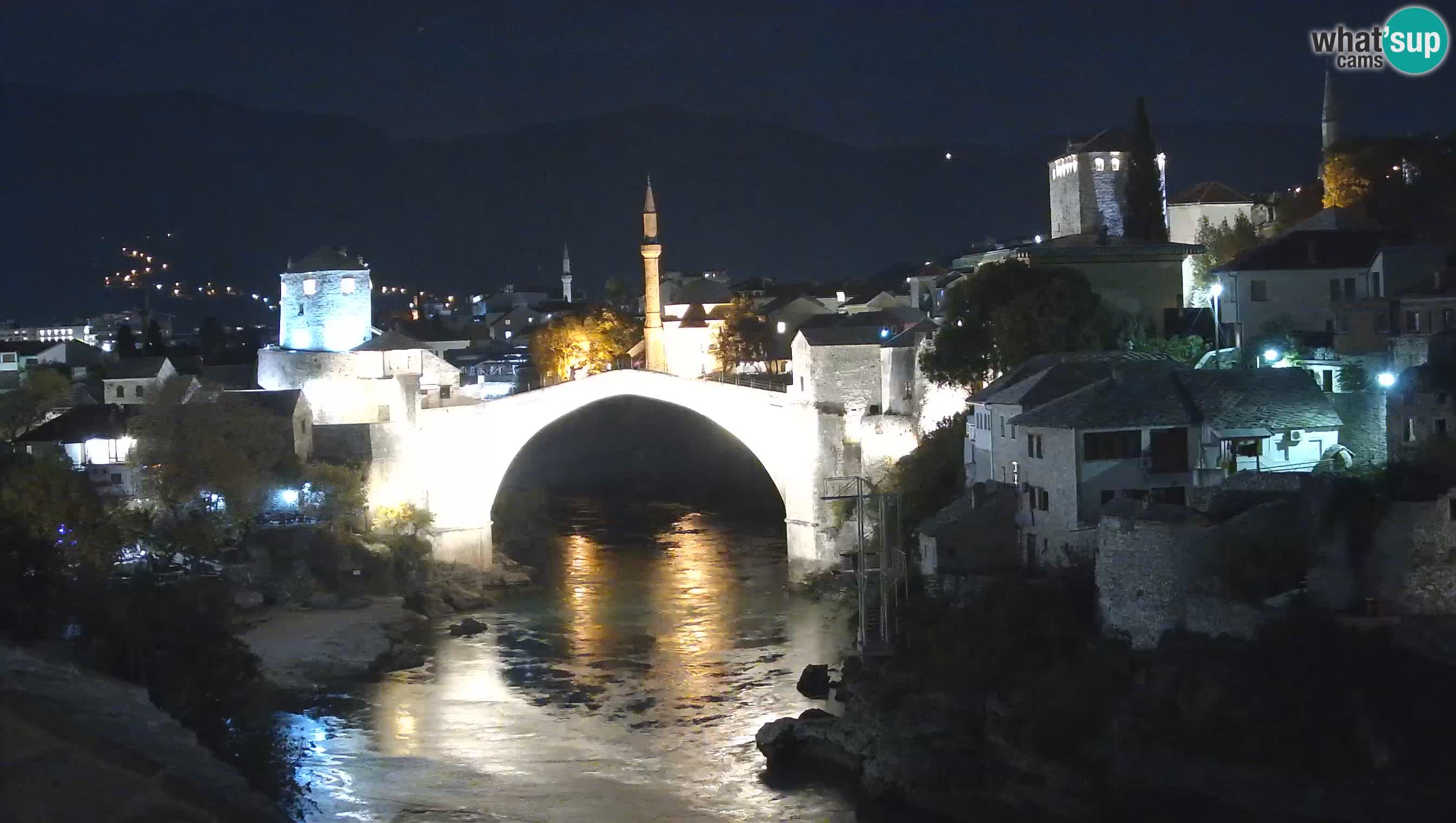 Mostar webkamera – Die Alte Brücke über den Fluss Neretva