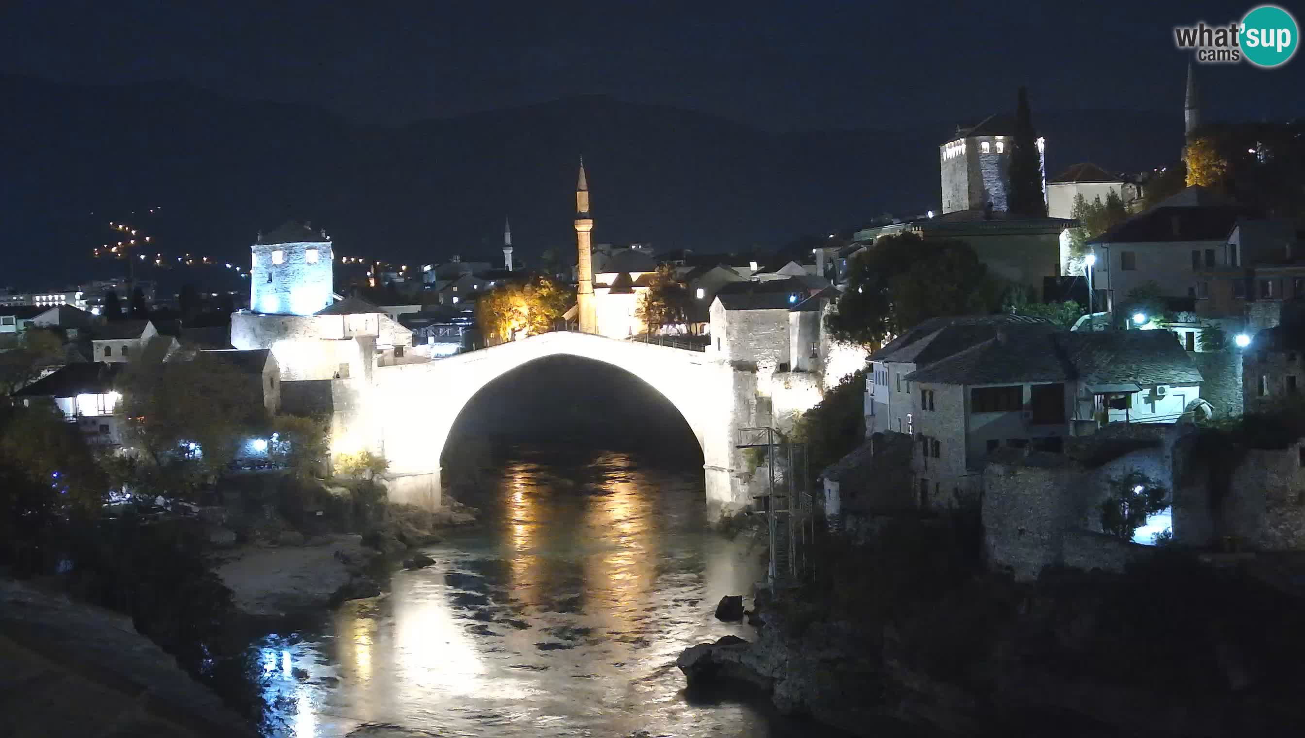 Mostar webkamera – Die Alte Brücke über den Fluss Neretva