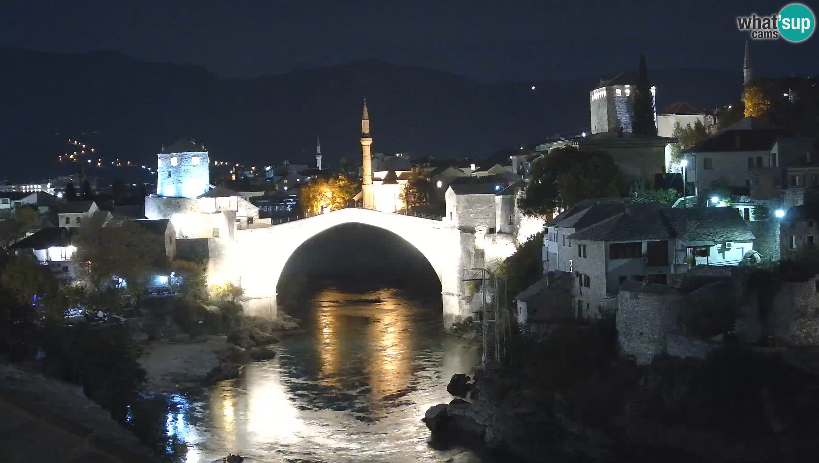 Mostar webkamera – Die Alte Brücke über den Fluss Neretva