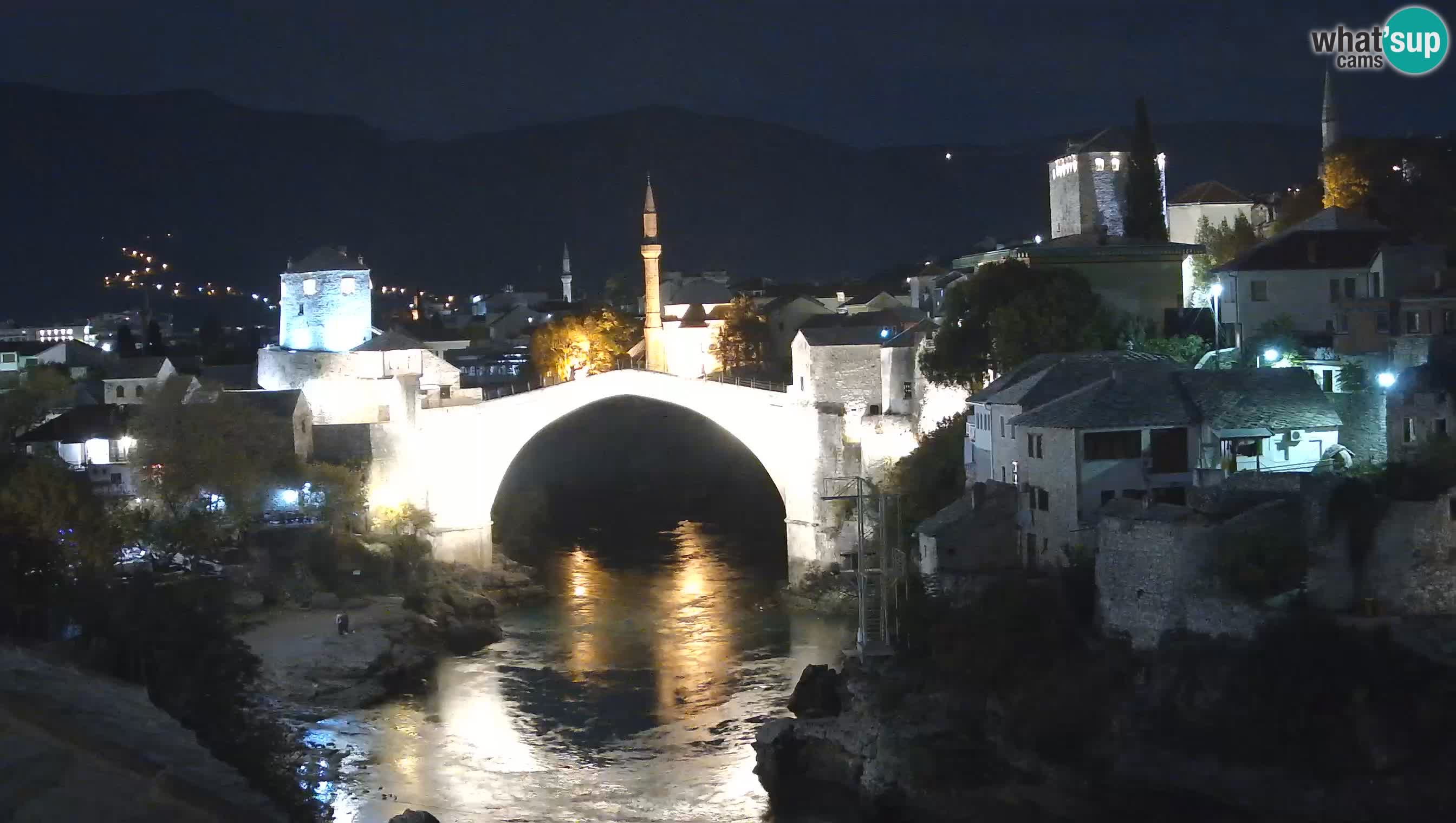 Mostar webkamera – Die Alte Brücke über den Fluss Neretva