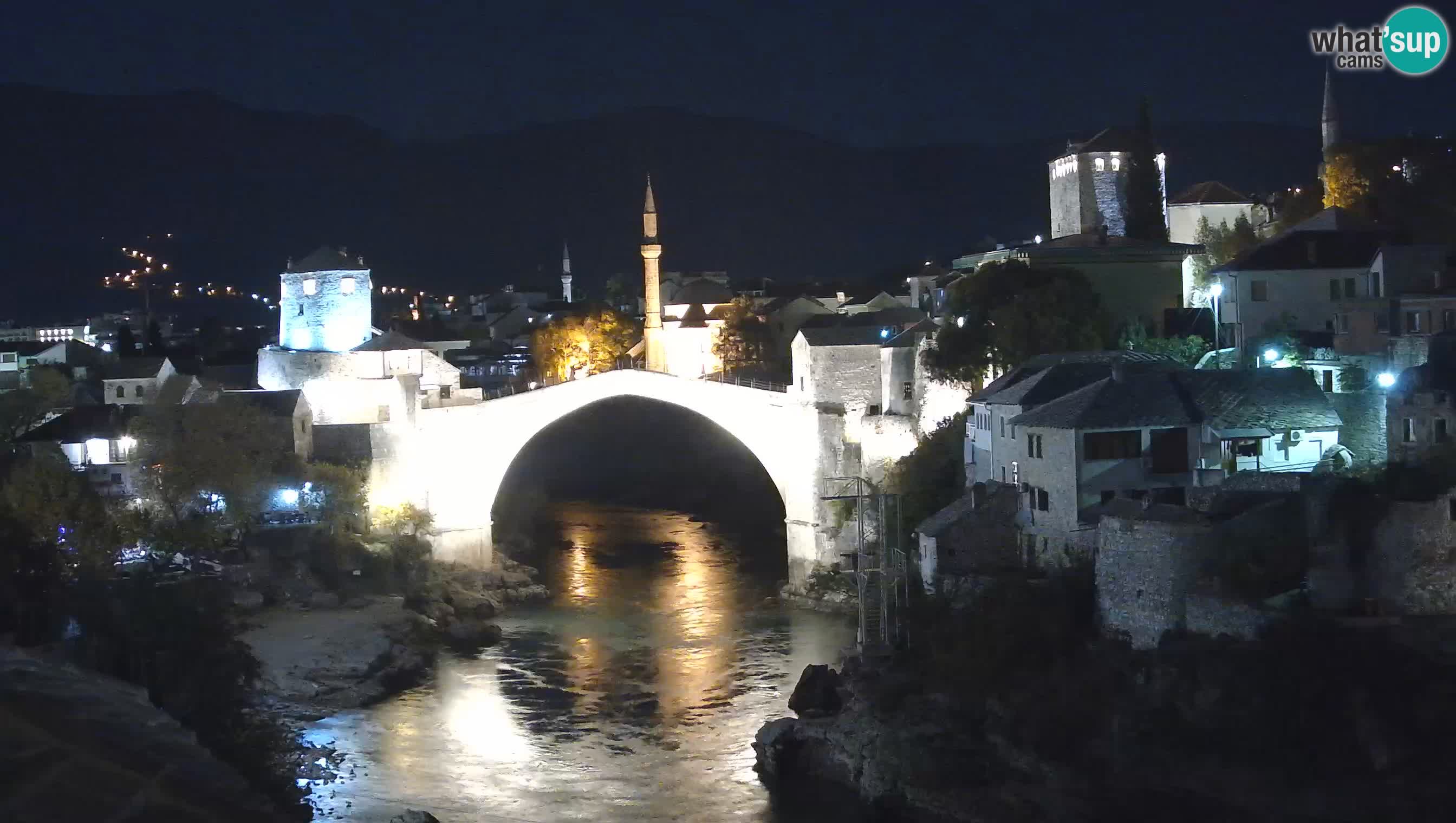 Mostar webkamera – Die Alte Brücke über den Fluss Neretva