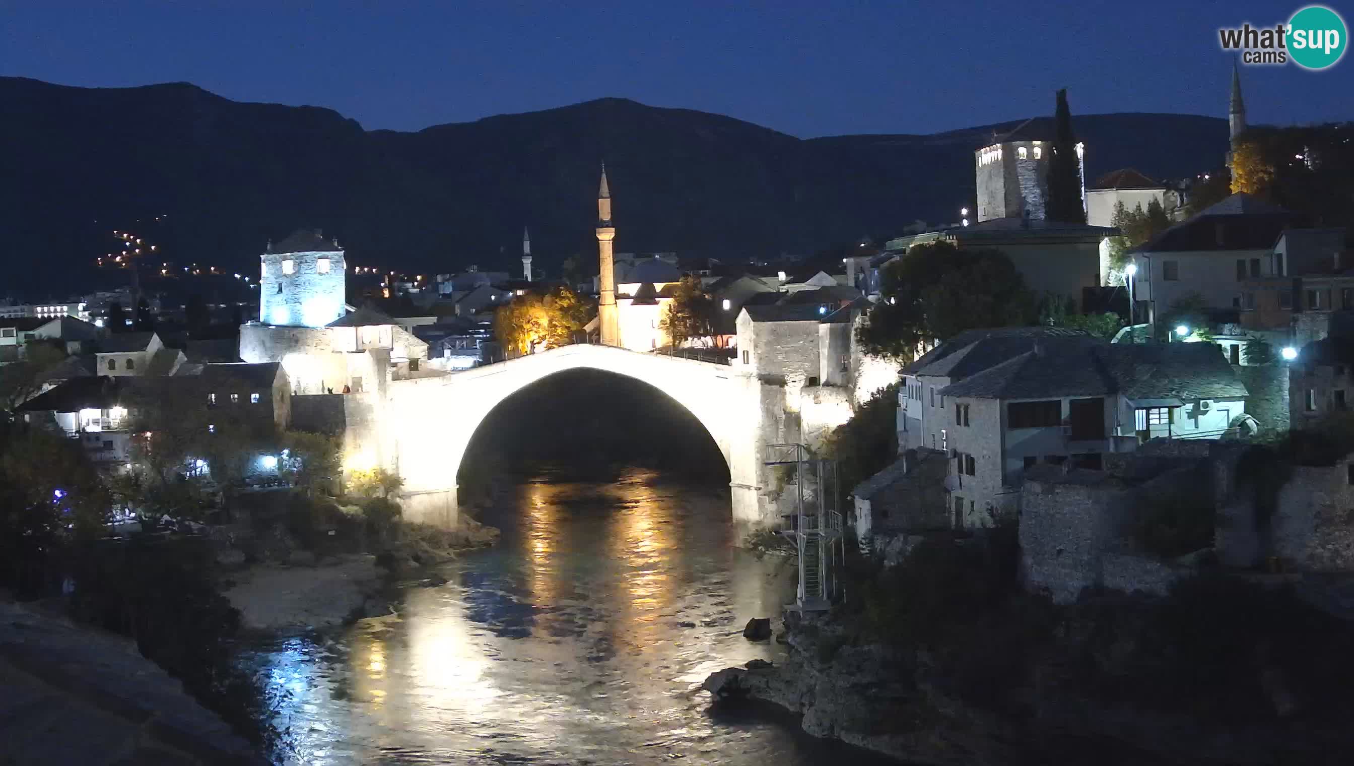 Mostar webkamera – Die Alte Brücke über den Fluss Neretva