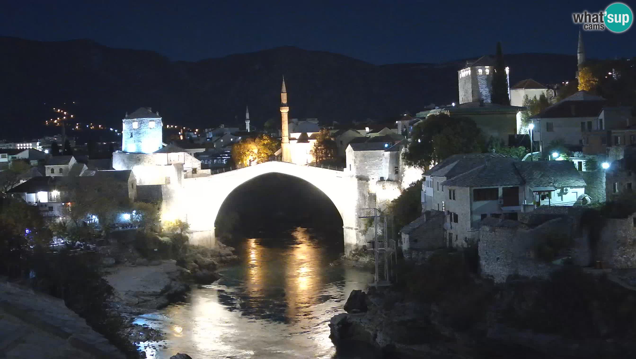 Mostar webkamera – Die Alte Brücke über den Fluss Neretva