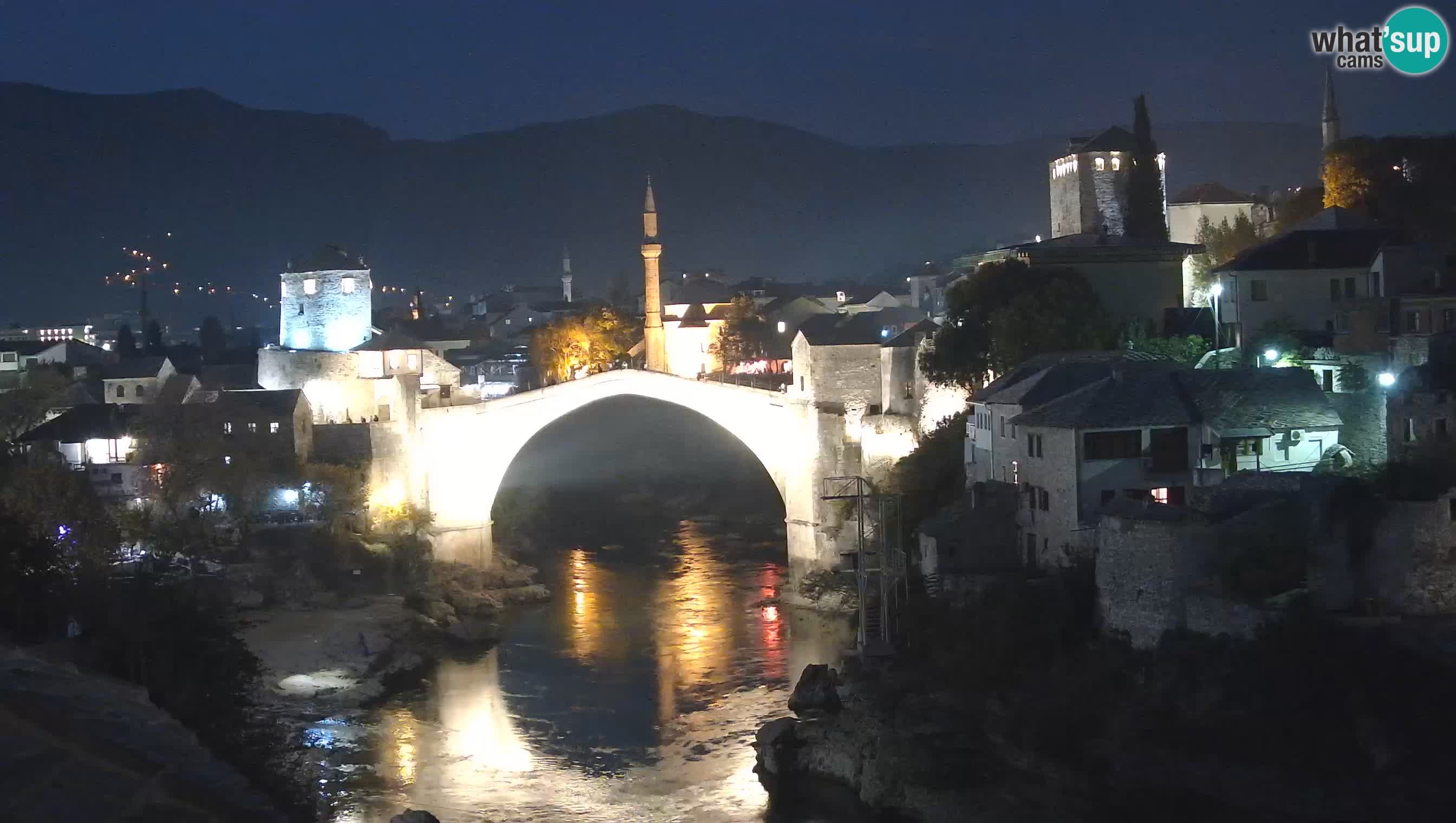 Mostar webkamera – Die Alte Brücke über den Fluss Neretva