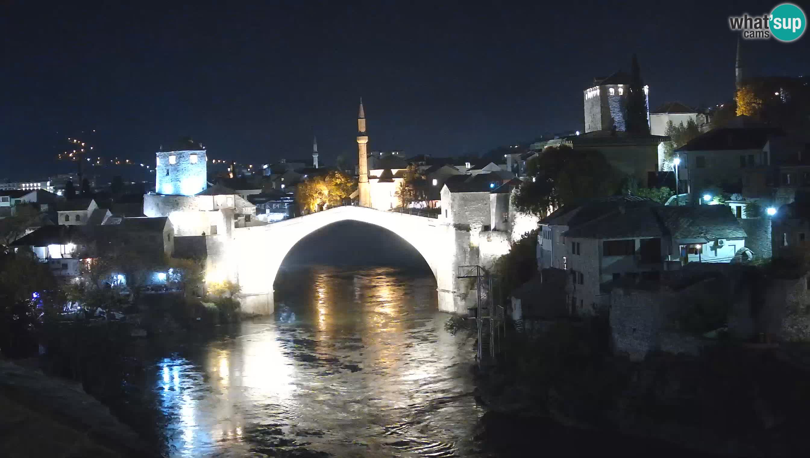 Mostar webkamera – Die Alte Brücke über den Fluss Neretva