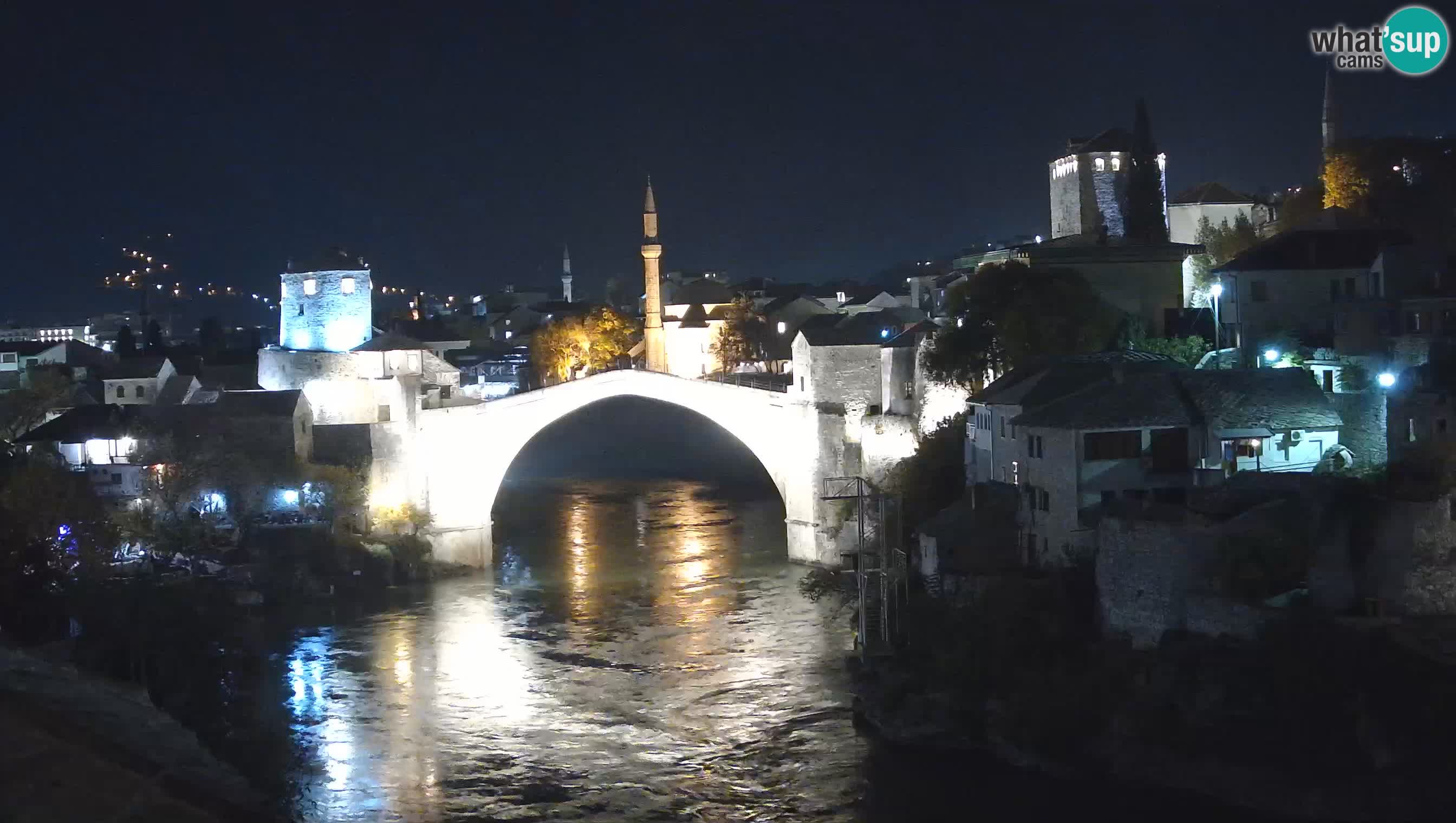 Mostar webkamera – Die Alte Brücke über den Fluss Neretva