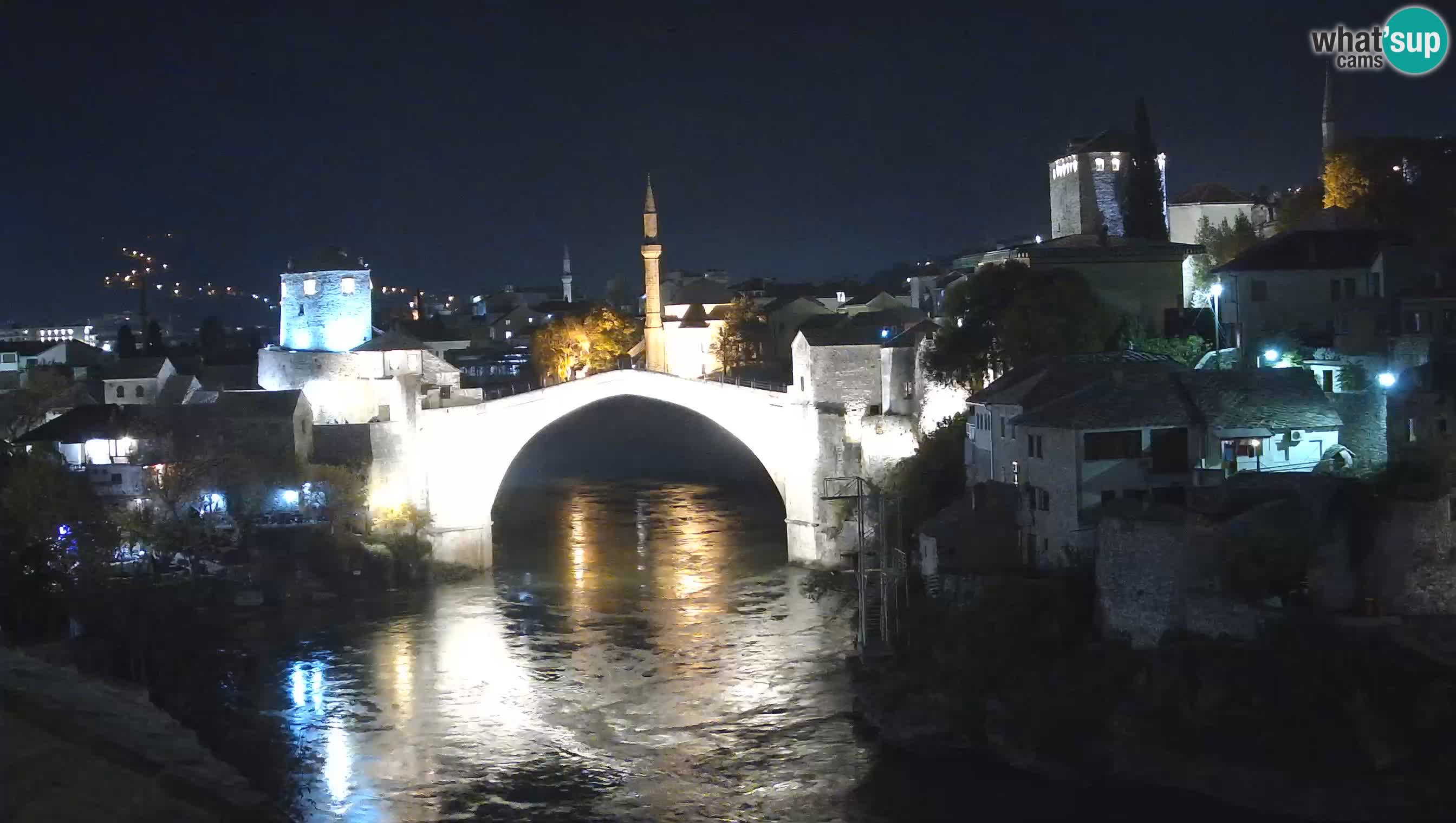 Mostar webkamera – Die Alte Brücke über den Fluss Neretva