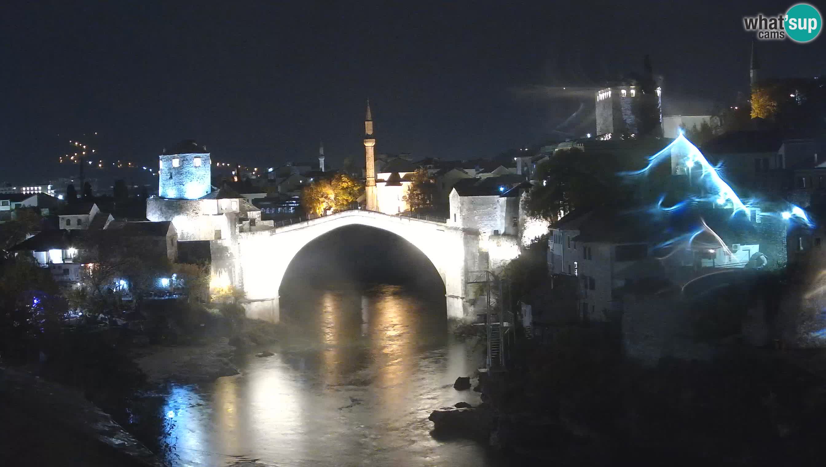 Mostar webkamera – Die Alte Brücke über den Fluss Neretva