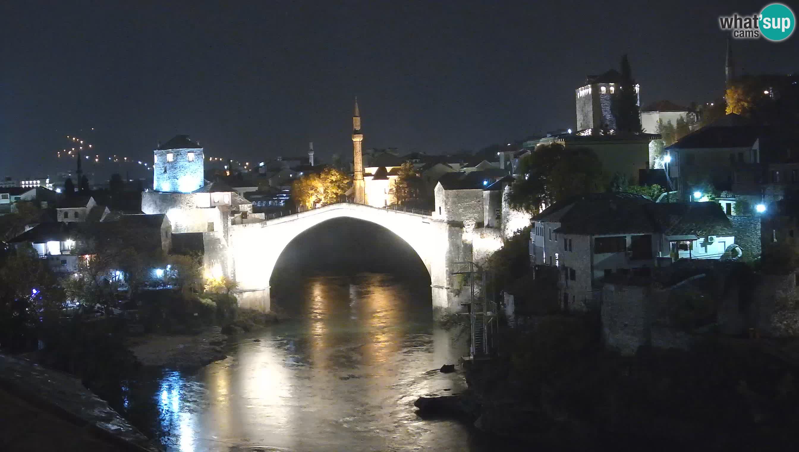 Mostar webkamera – Die Alte Brücke über den Fluss Neretva