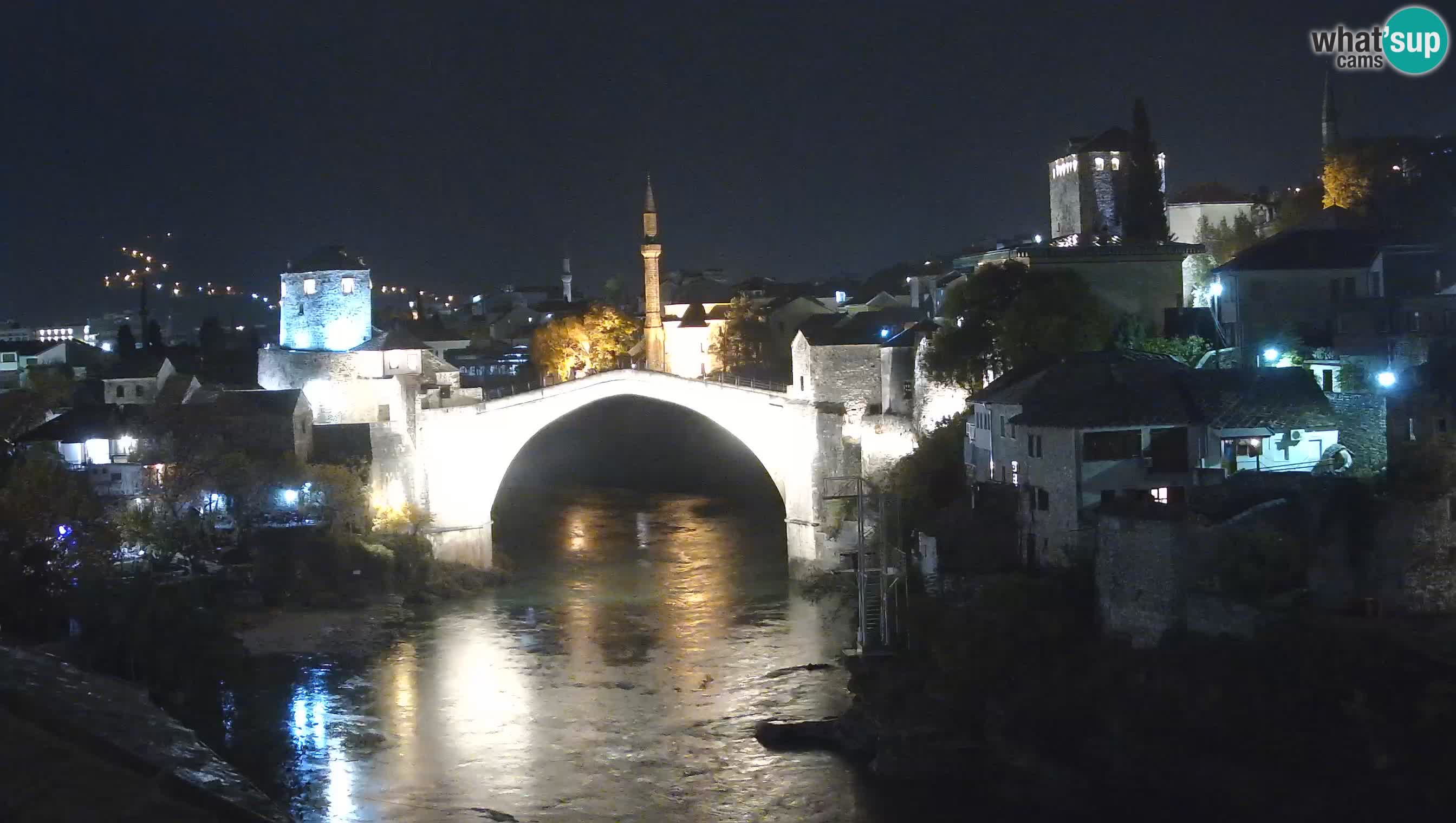 Mostar webkamera – Die Alte Brücke über den Fluss Neretva