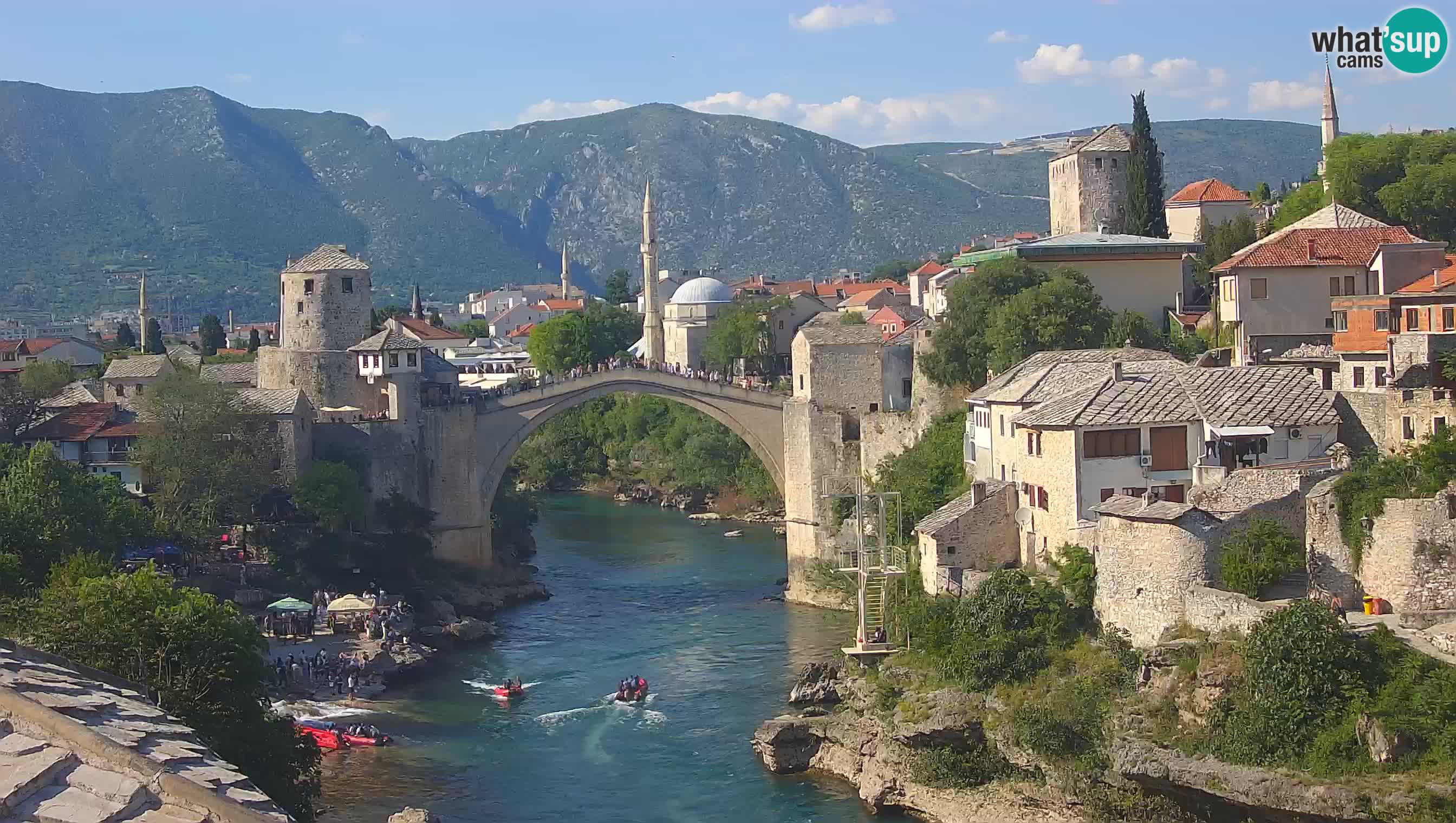 Mostar webkamera – Die Alte Brücke über den Fluss Neretva