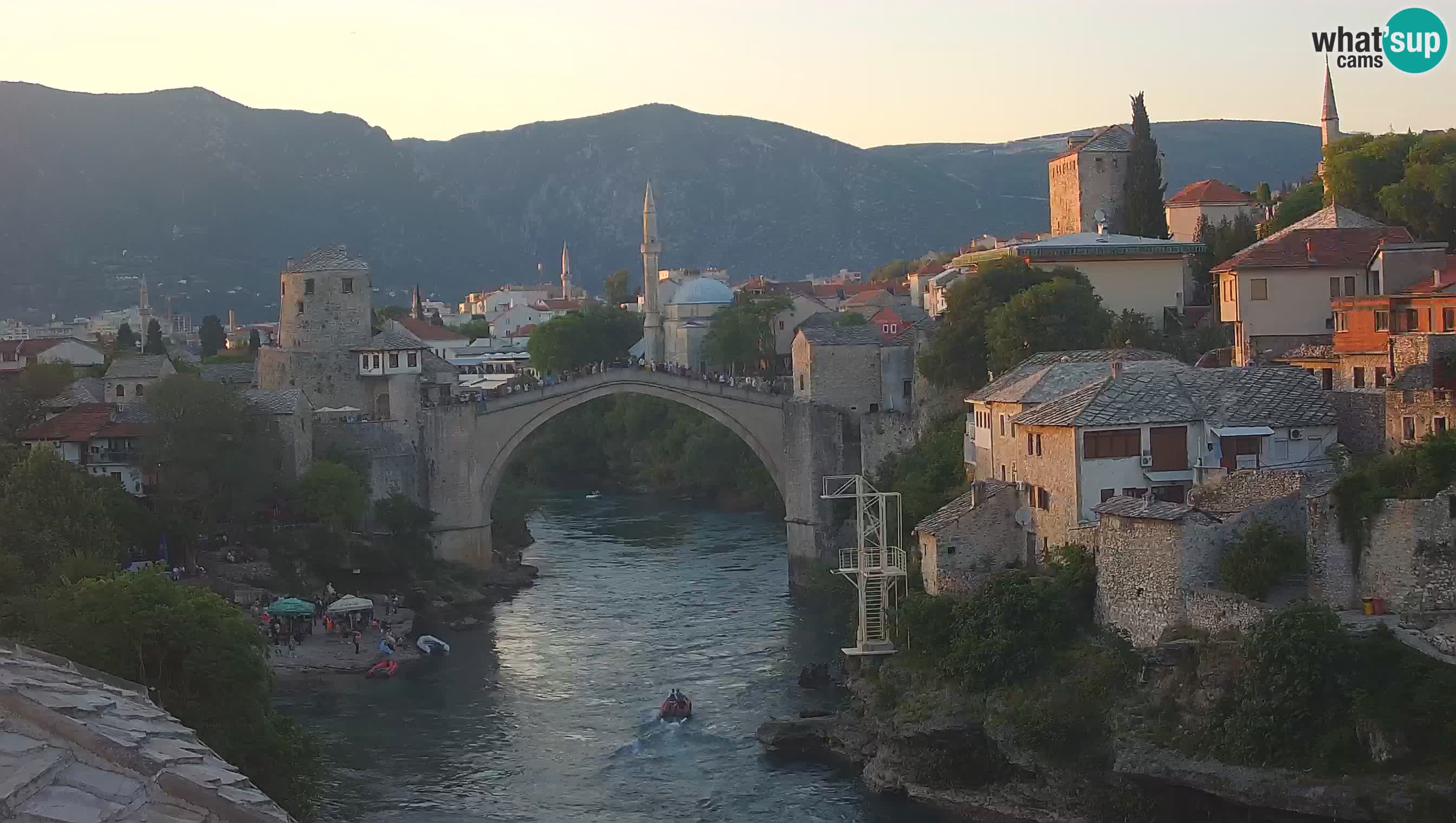Cámara web de Mostar – El Viejo Puente sobre el río Neretva