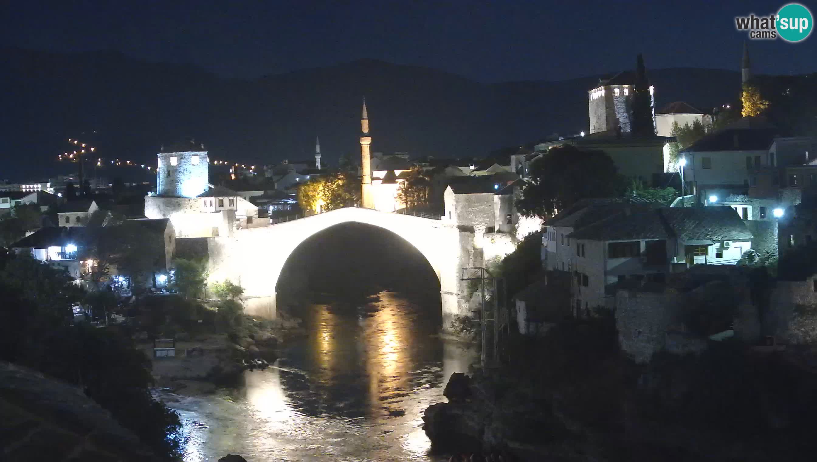Mostar webkamera – Die Alte Brücke über den Fluss Neretva