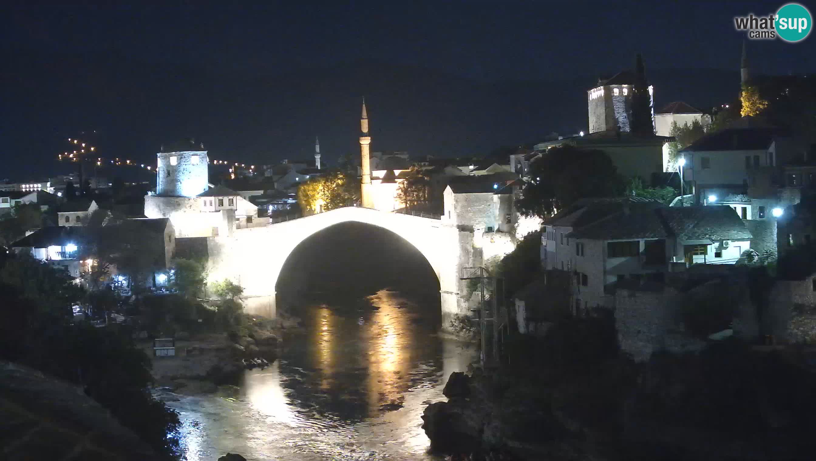Mostar webkamera – Die Alte Brücke über den Fluss Neretva