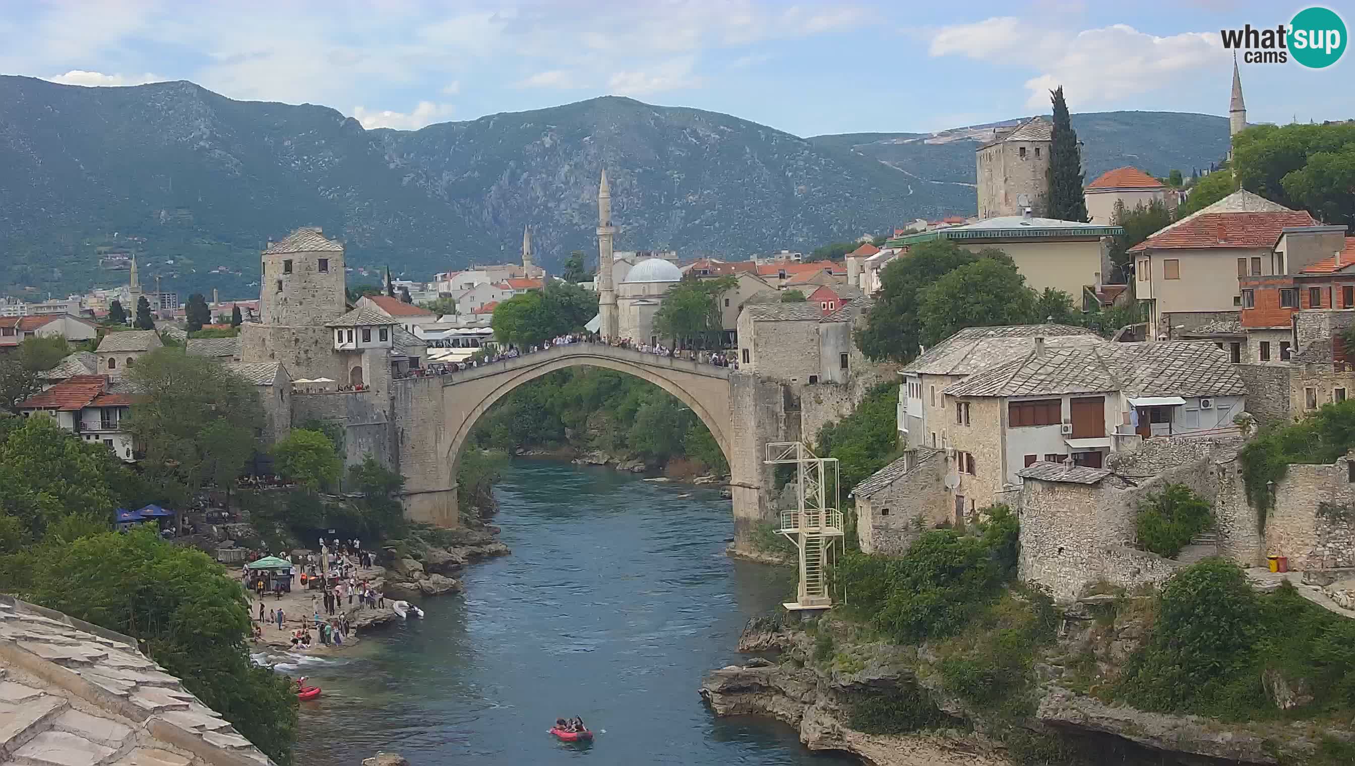 Mostar webkamera – Die Alte Brücke über den Fluss Neretva
