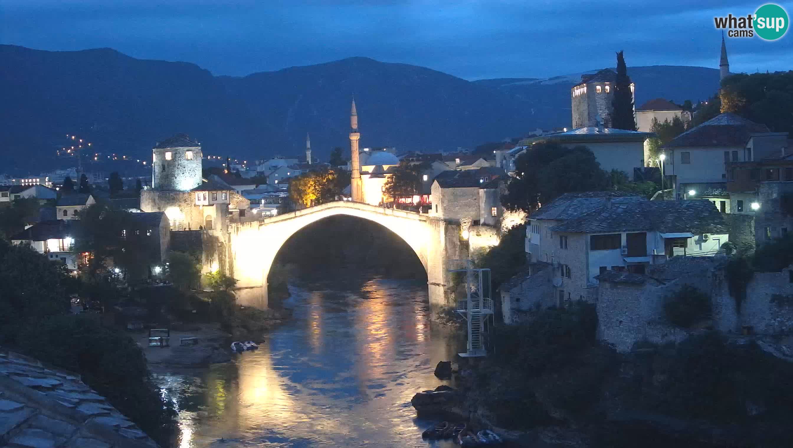 Mostar webkamera – Die Alte Brücke über den Fluss Neretva