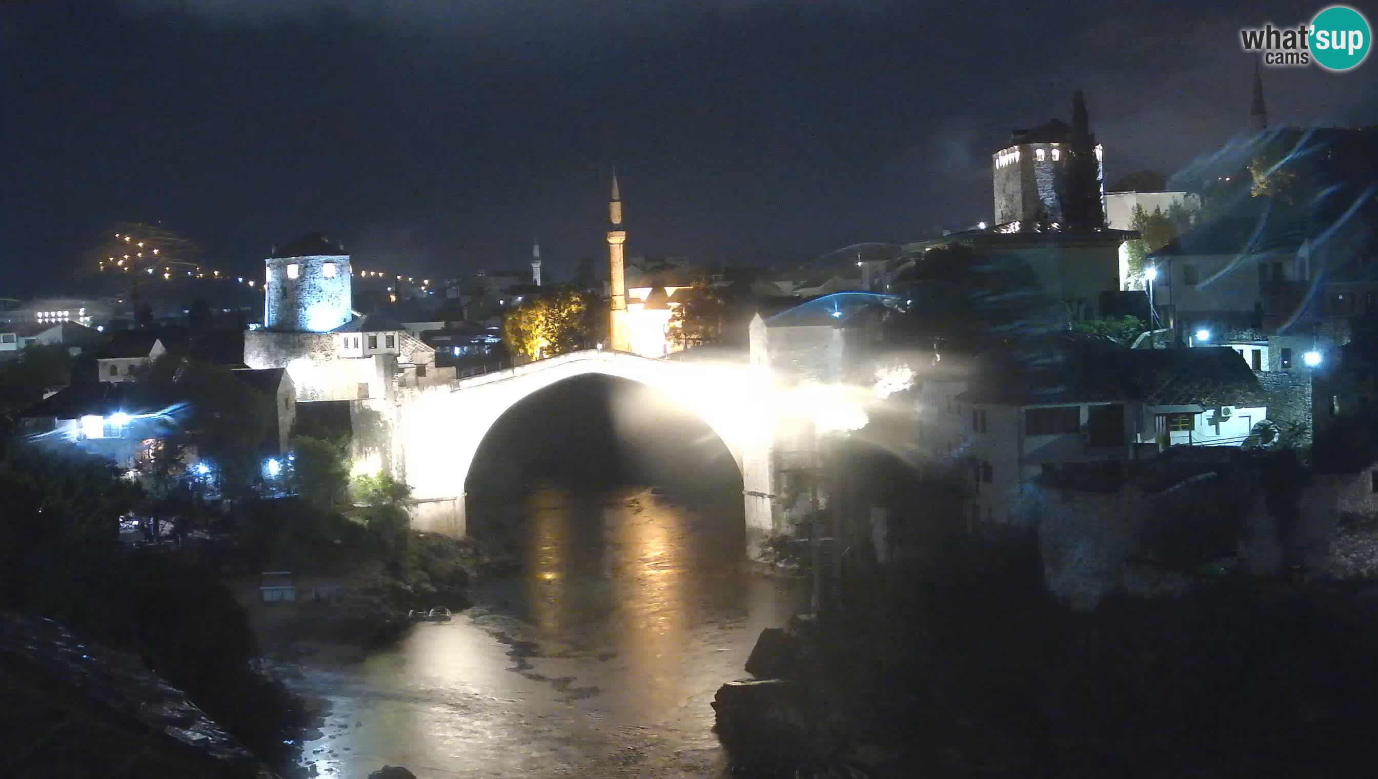 Mostar webkamera – Die Alte Brücke über den Fluss Neretva