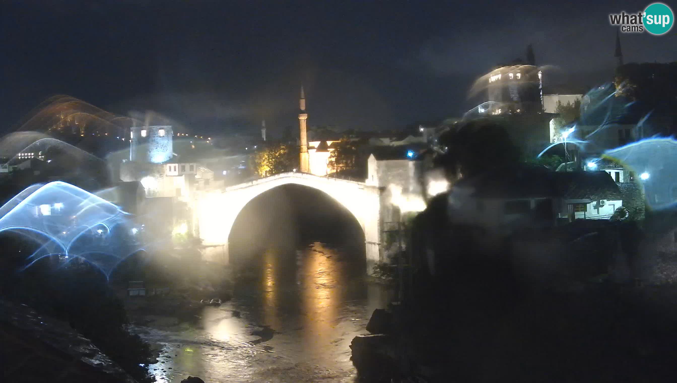 Mostar webkamera – Die Alte Brücke über den Fluss Neretva