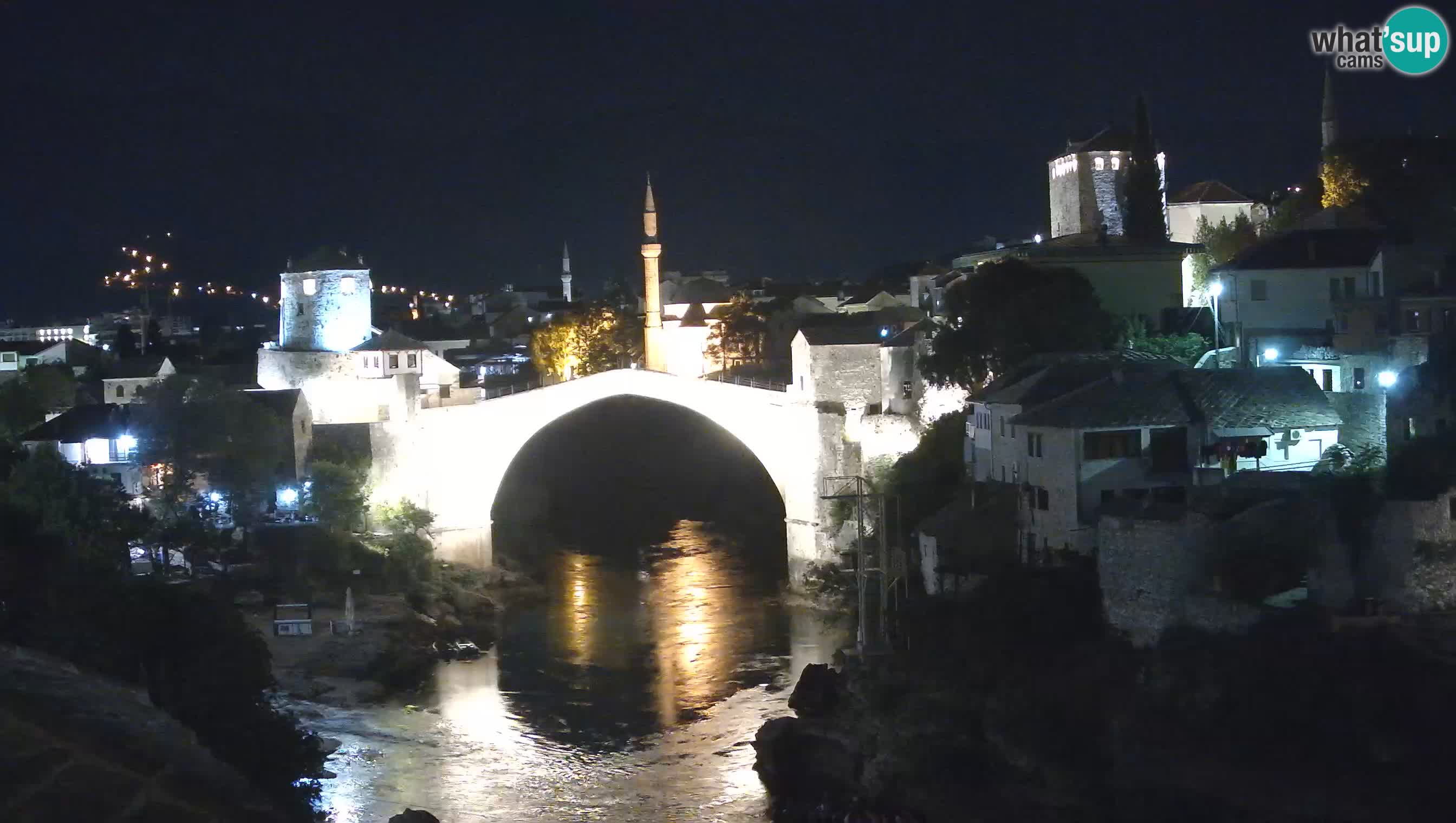 Mostar webkamera – Die Alte Brücke über den Fluss Neretva