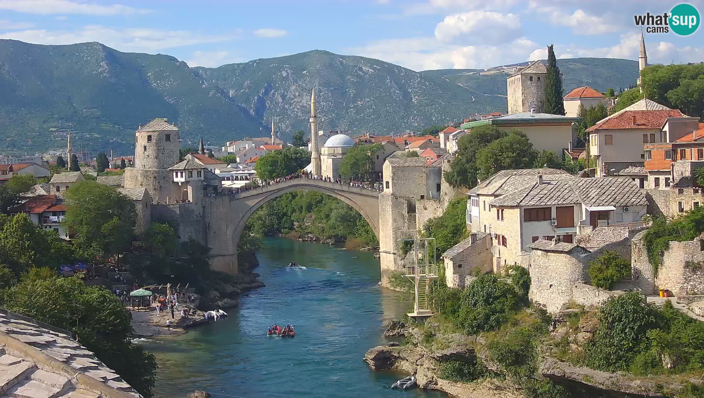 Mostar webkamera – Die Alte Brücke über den Fluss Neretva