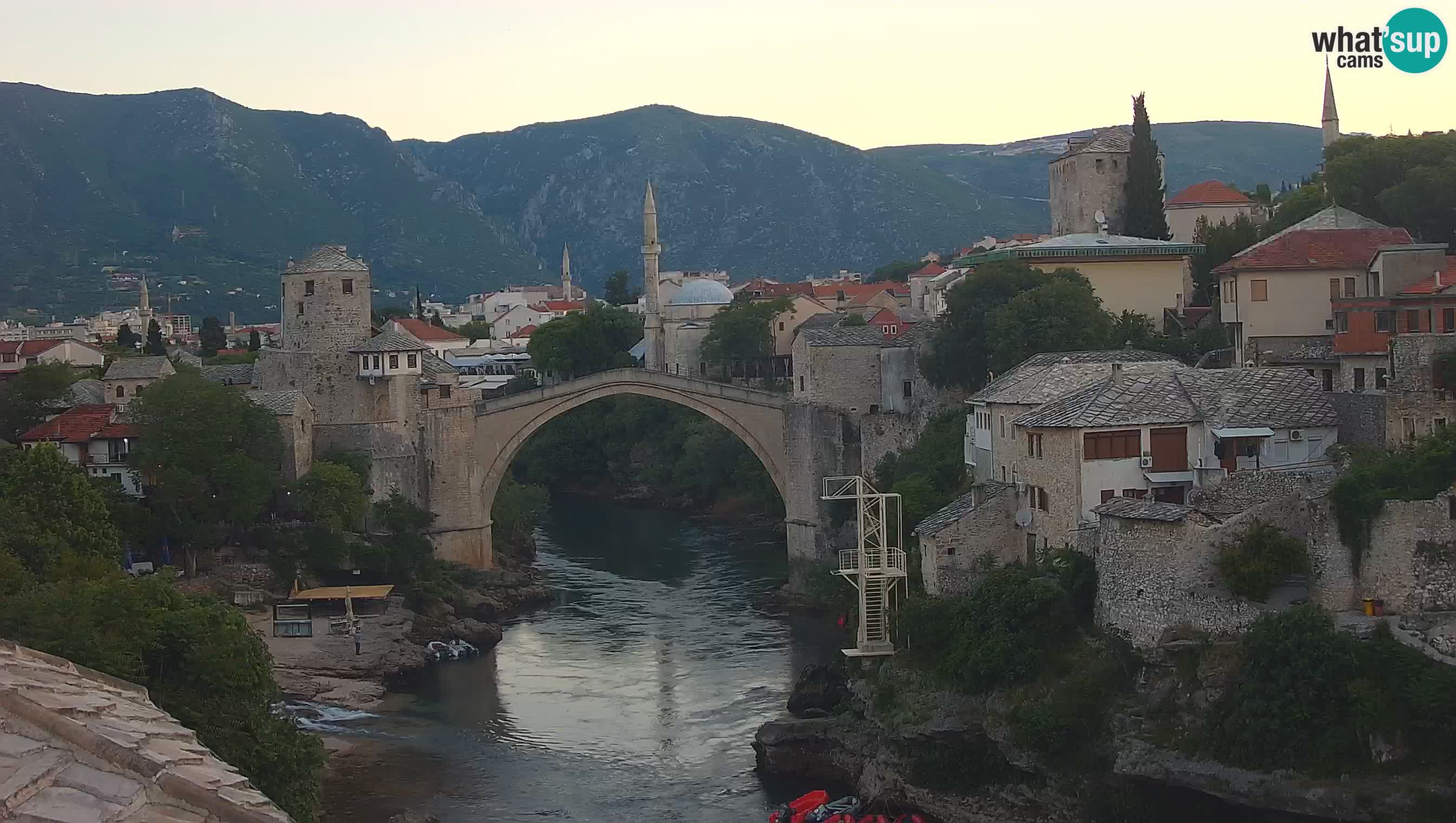 Cámara web de Mostar – El Viejo Puente sobre el río Neretva