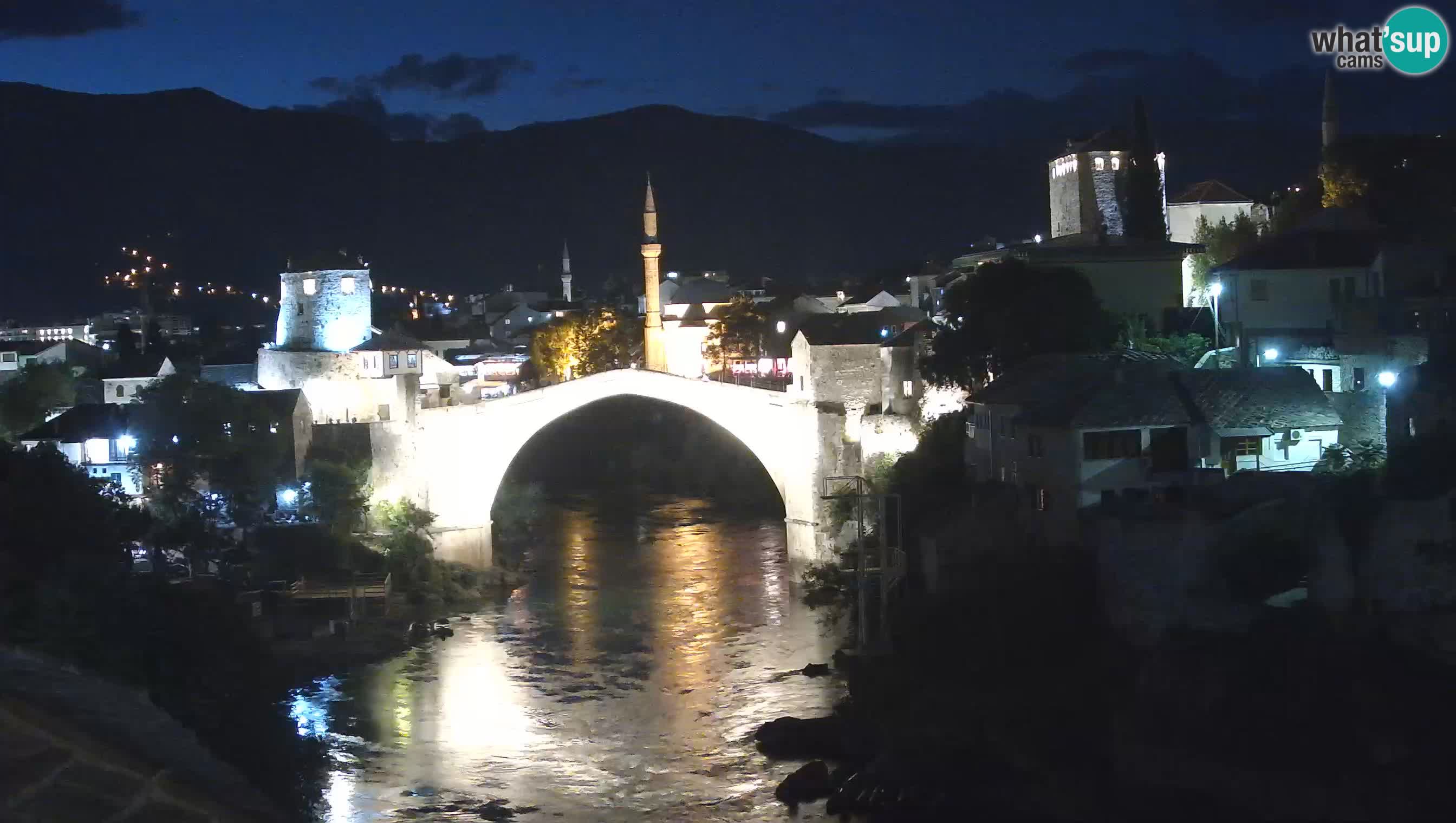 Mostar webkamera – Die Alte Brücke über den Fluss Neretva