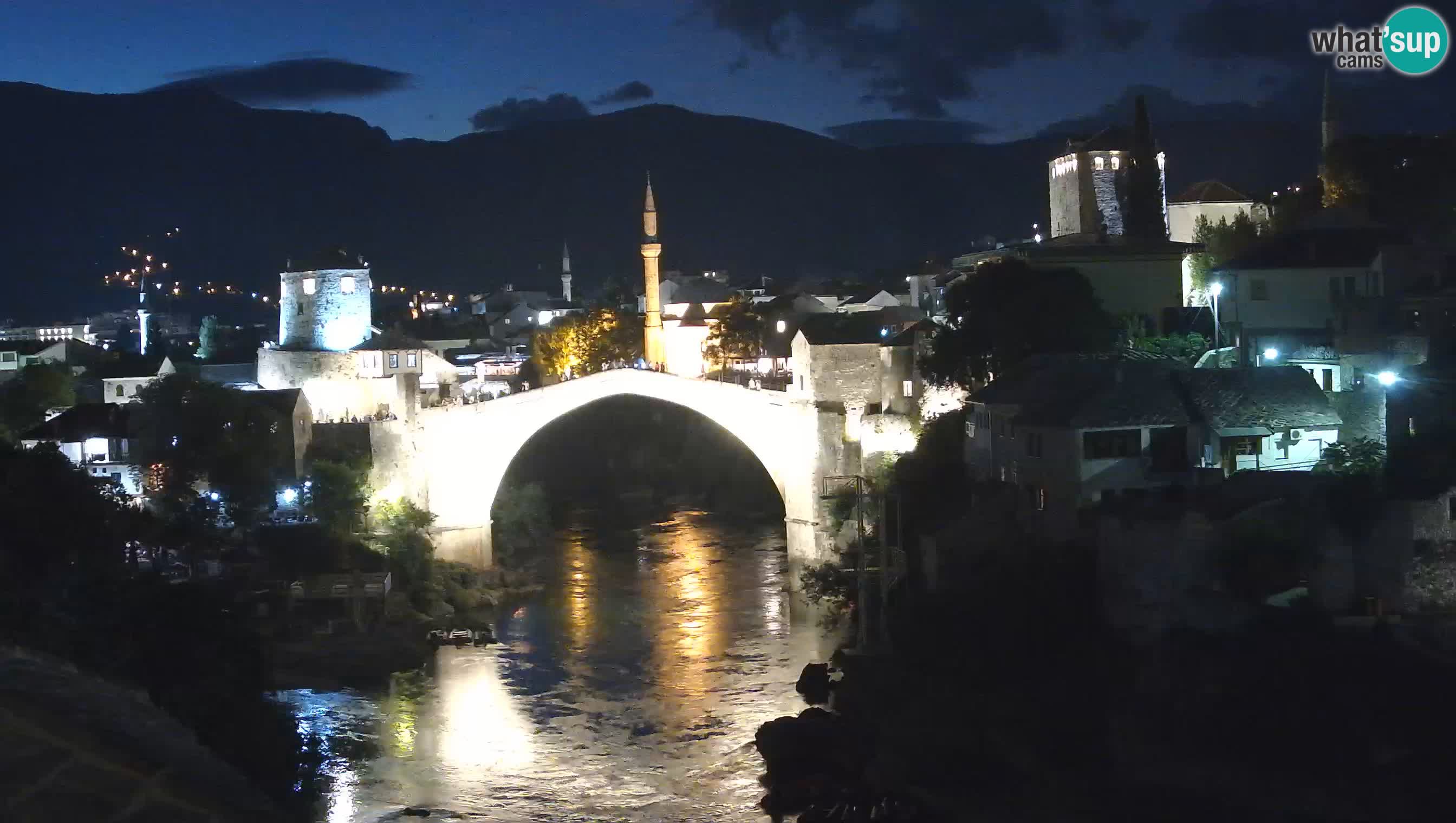 Mostar webkamera – Die Alte Brücke über den Fluss Neretva