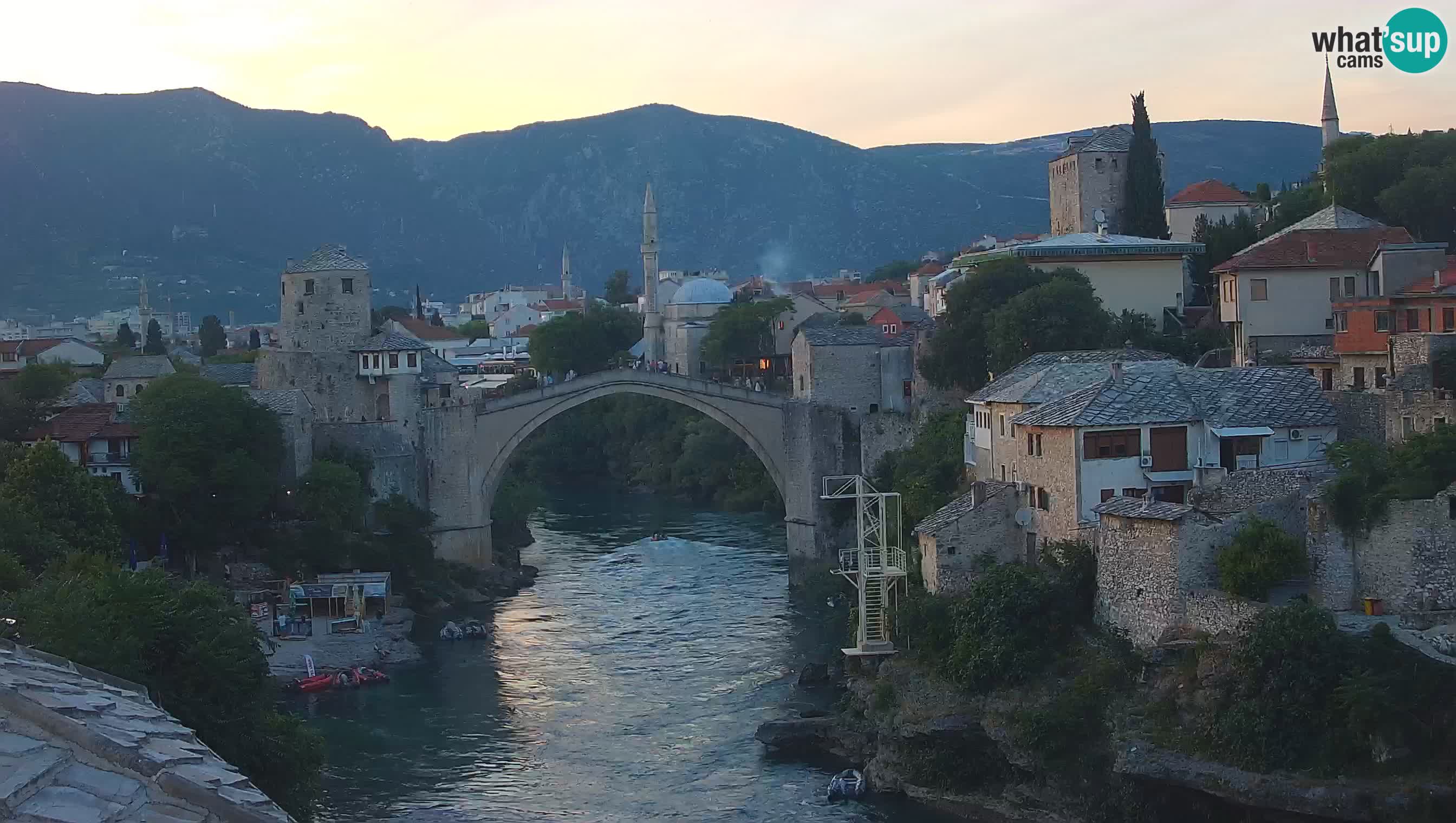 Cámara web de Mostar – El Viejo Puente sobre el río Neretva