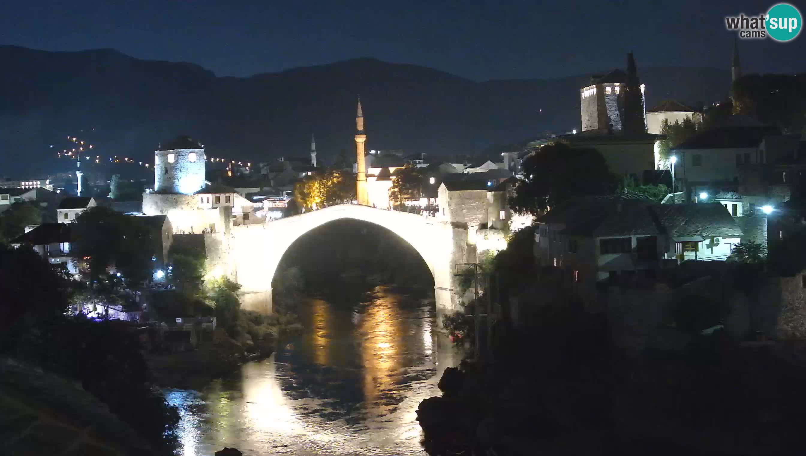 Mostar webkamera – Die Alte Brücke über den Fluss Neretva