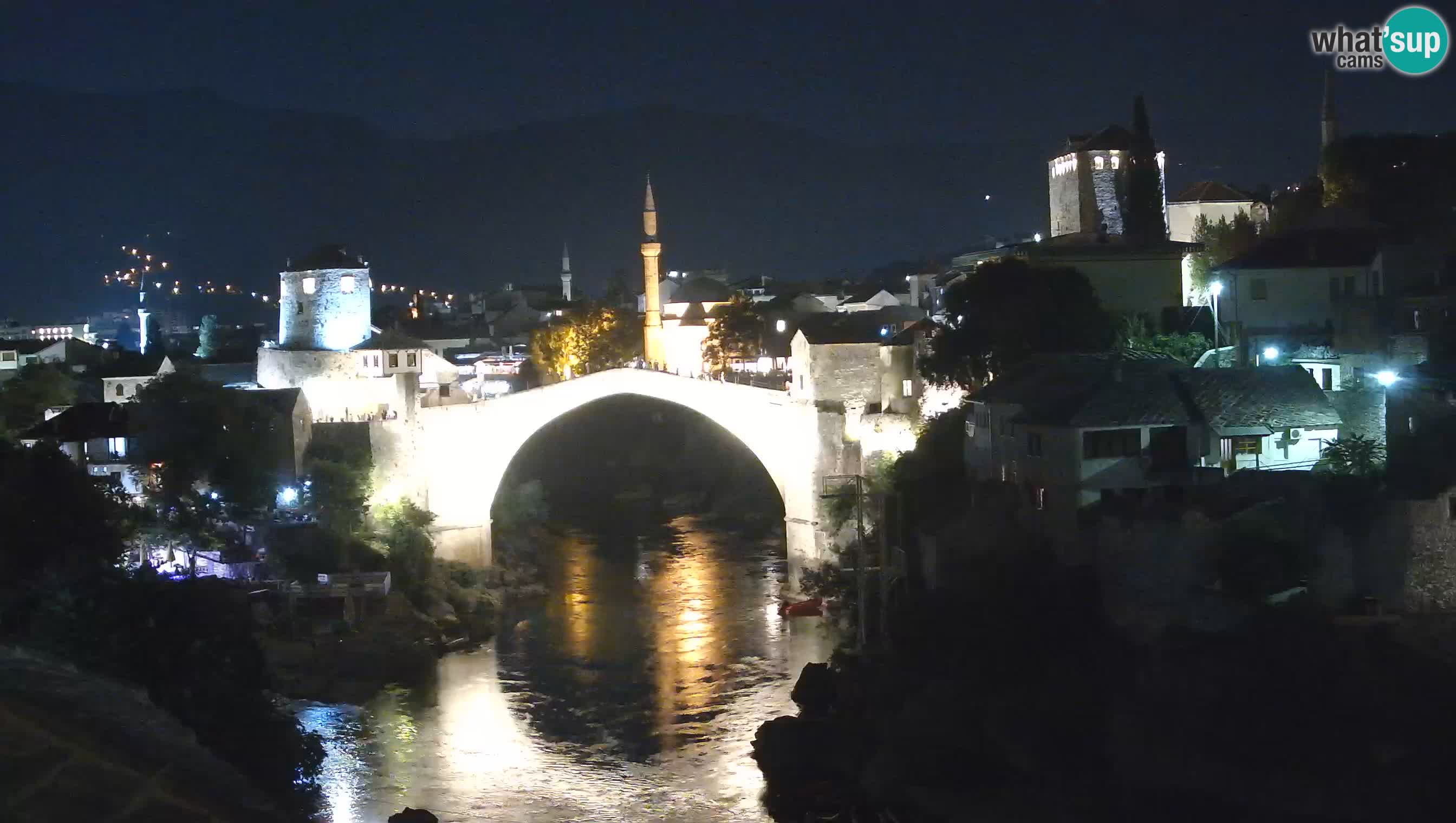 Mostar webkamera – Die Alte Brücke über den Fluss Neretva