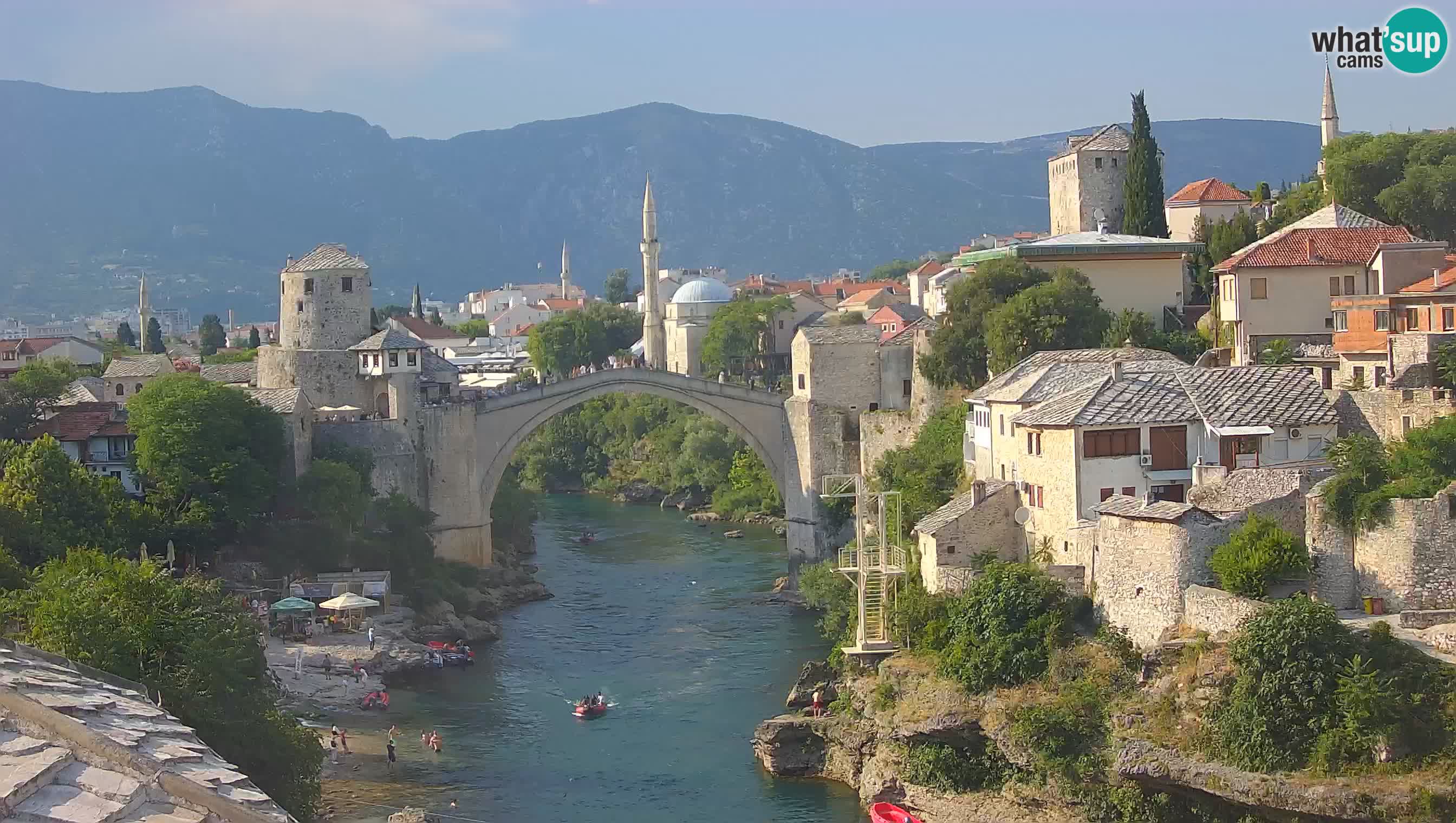 Mostar webkamera – Die Alte Brücke über den Fluss Neretva