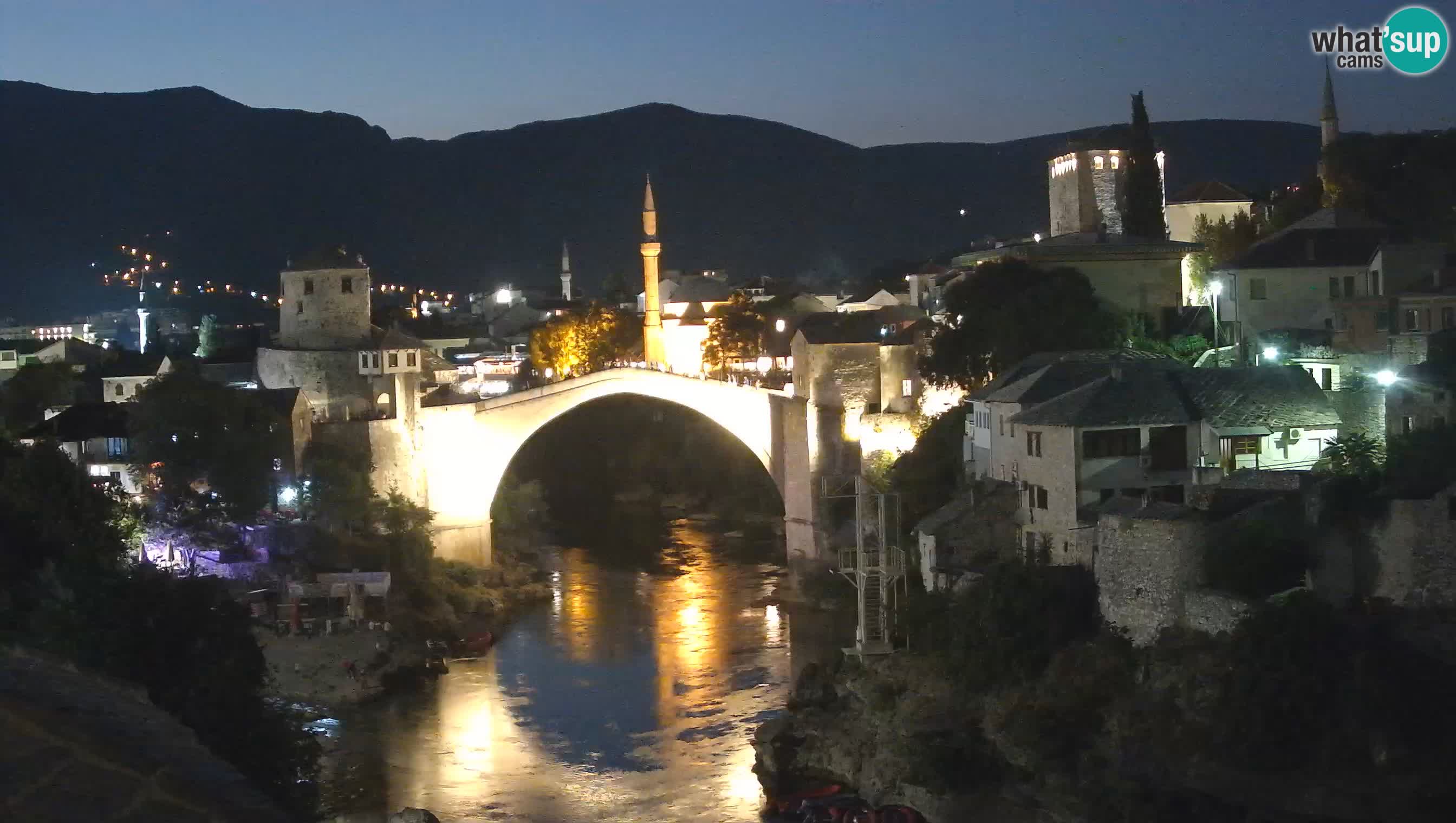 Mostar webkamera – Die Alte Brücke über den Fluss Neretva