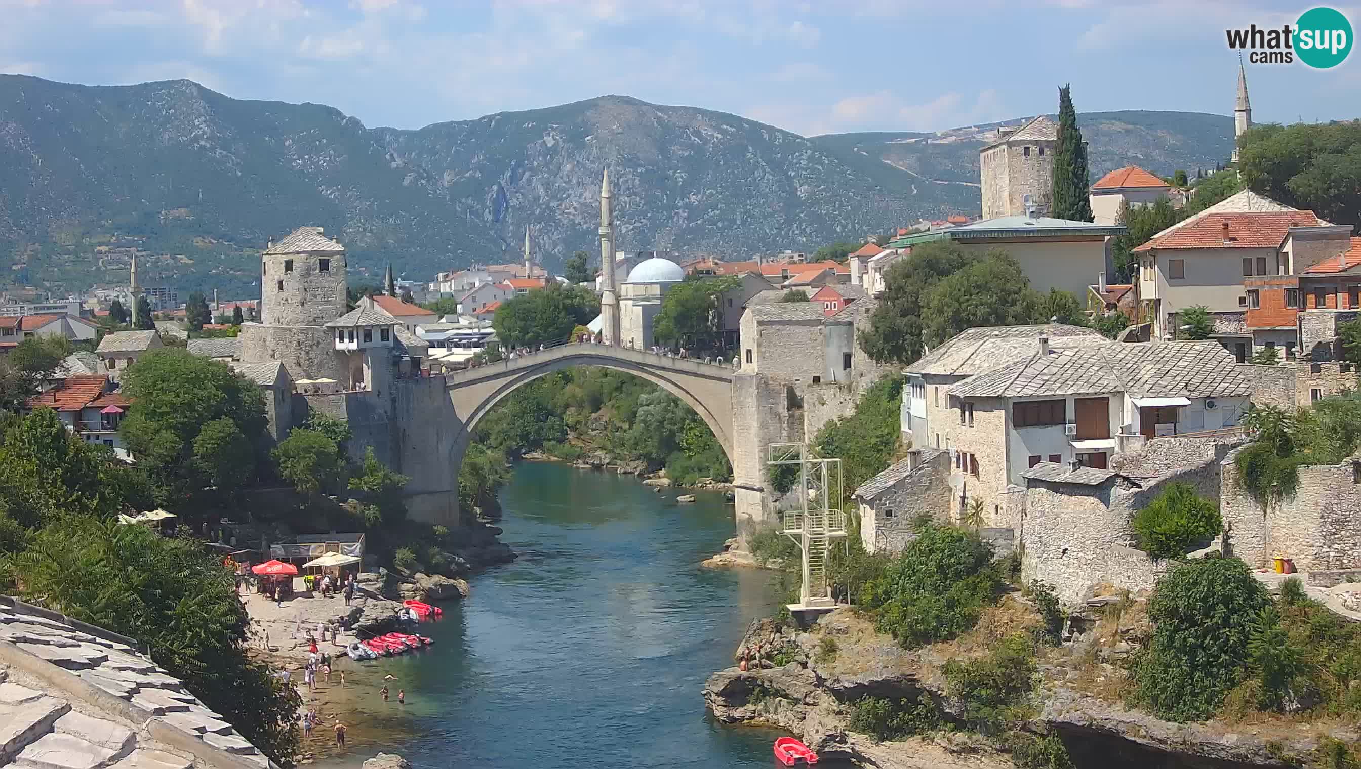Mostar webkamera – Die Alte Brücke über den Fluss Neretva