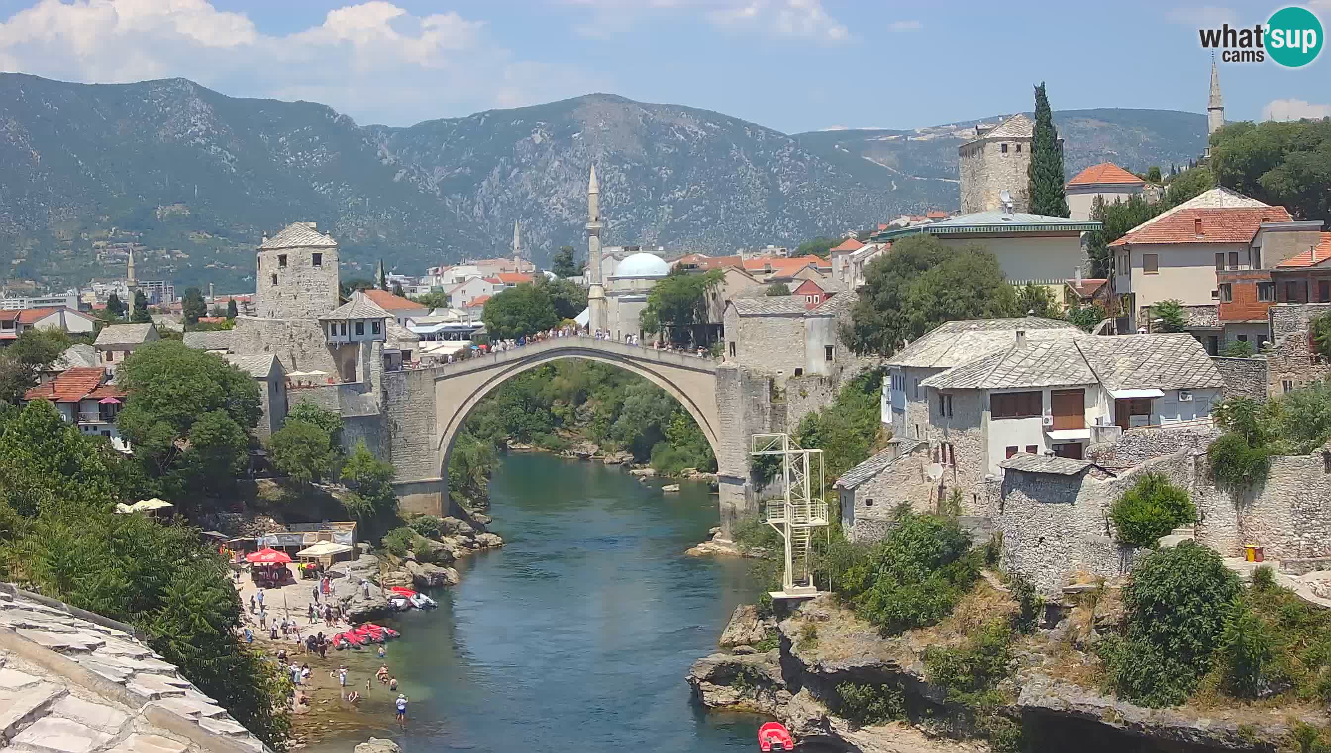 Mostar webkamera – Die Alte Brücke über den Fluss Neretva