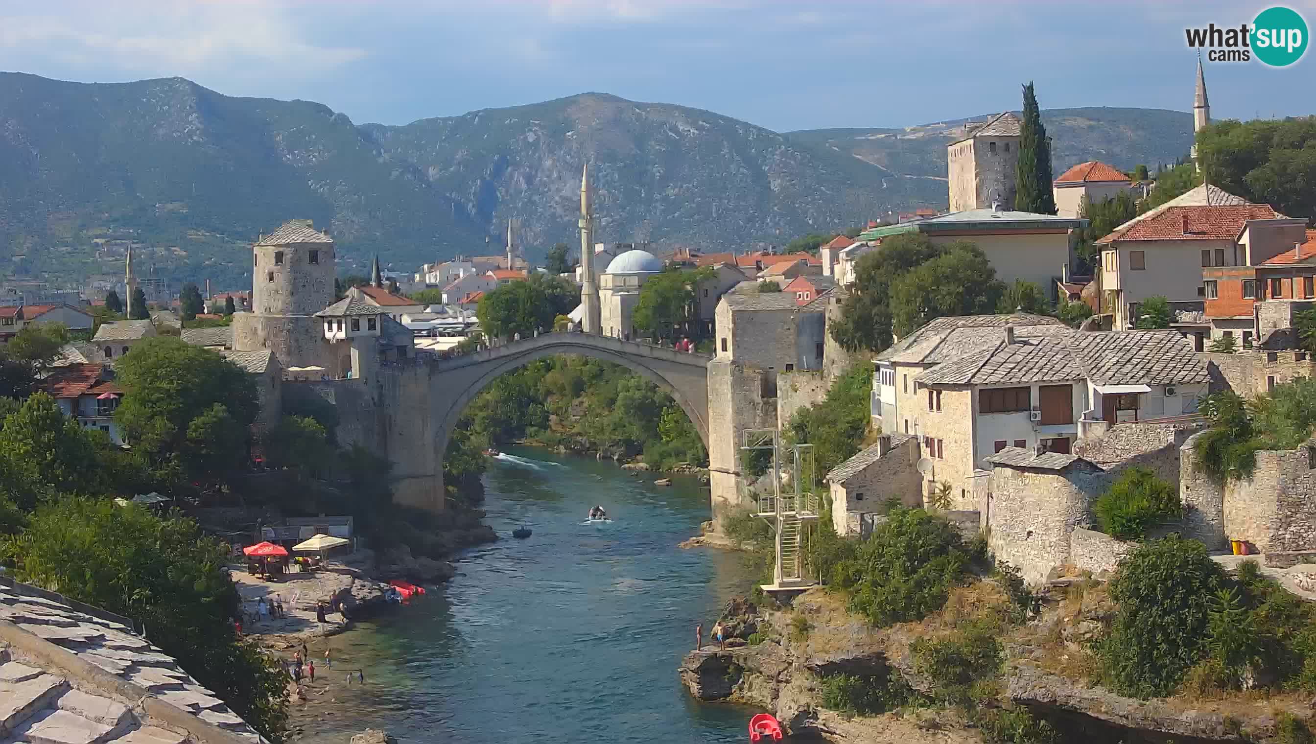 Mostar webkamera – Die Alte Brücke über den Fluss Neretva