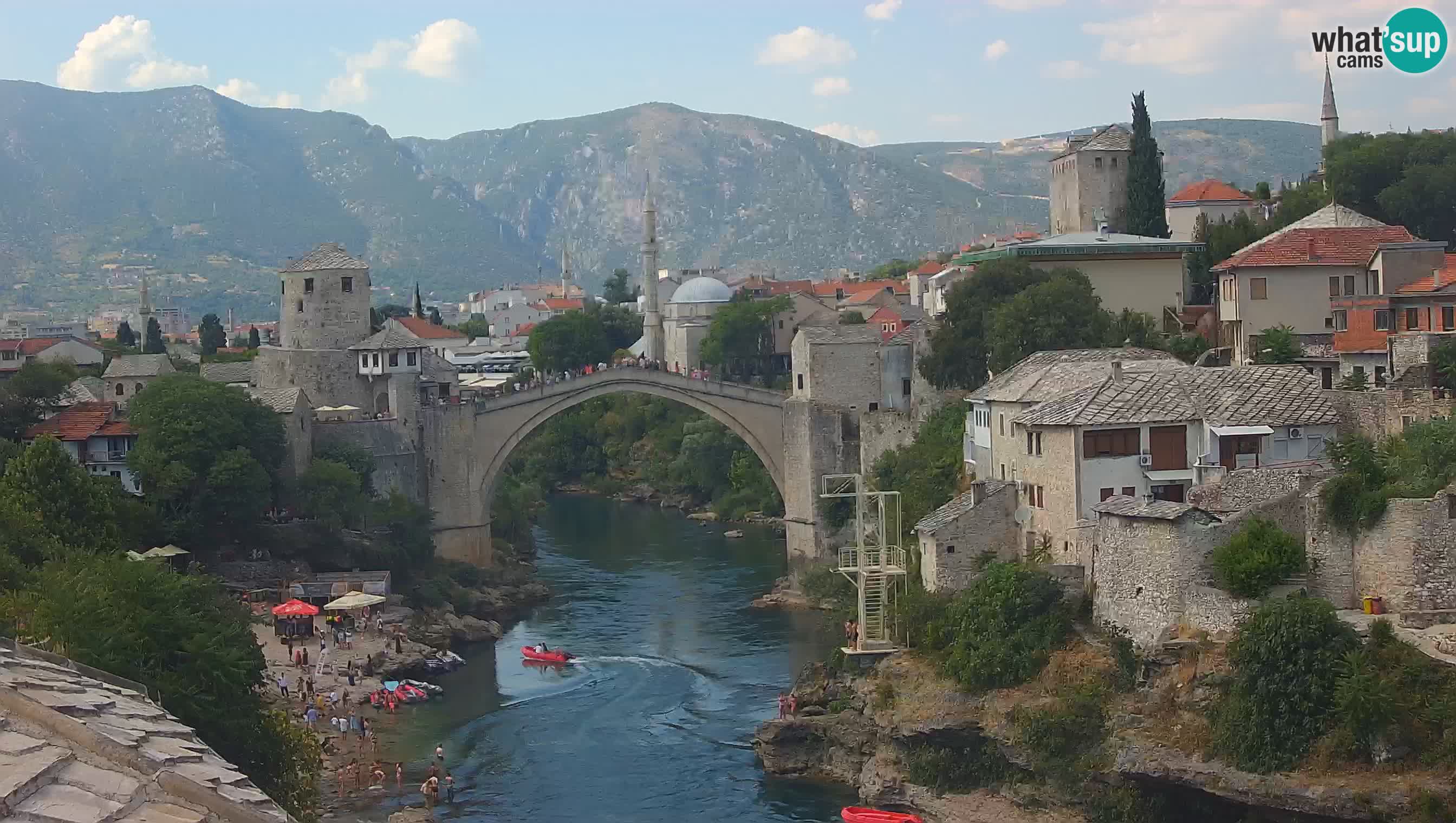 Mostar webkamera – Die Alte Brücke über den Fluss Neretva