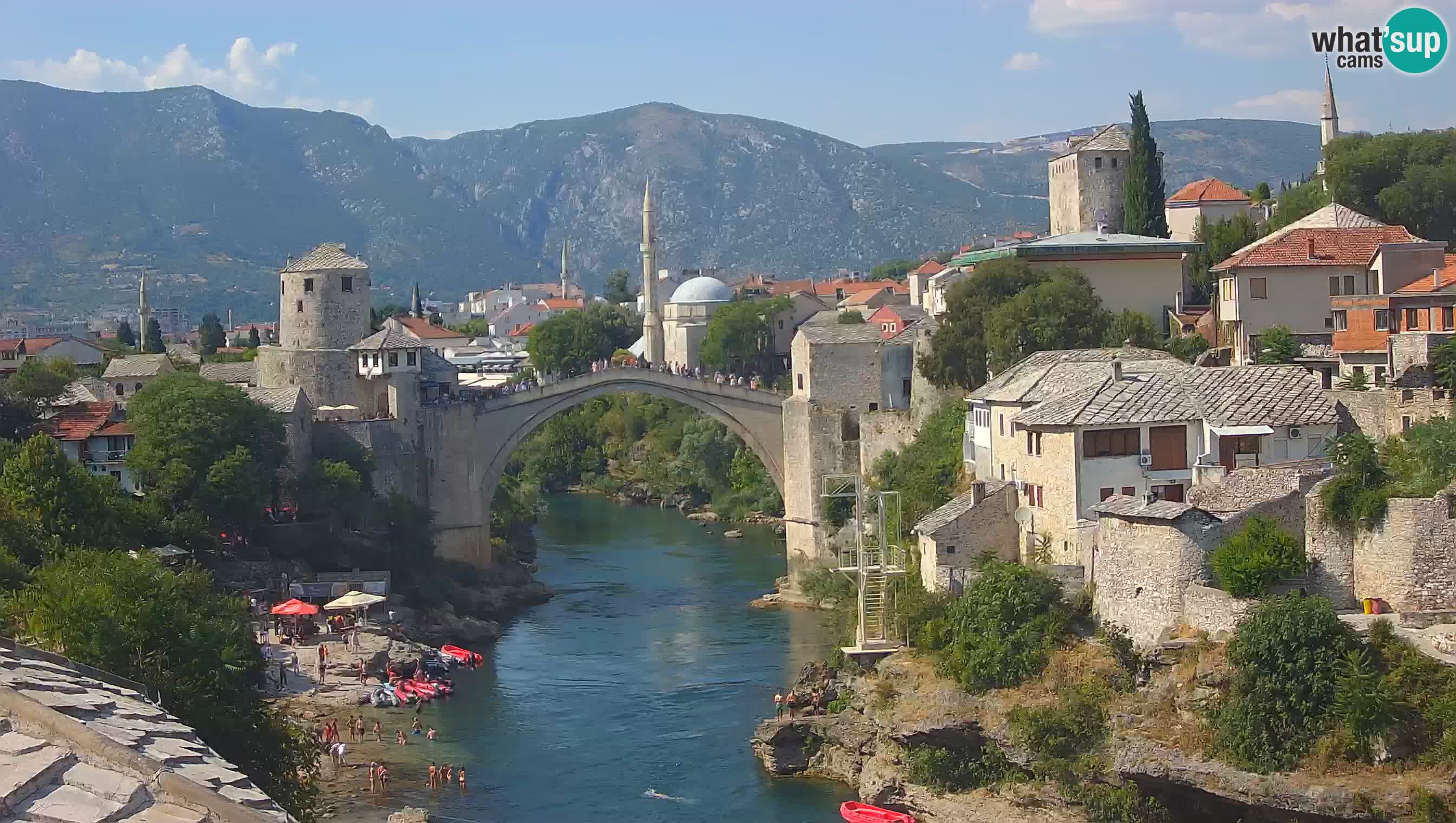 Mostar webkamera – Die Alte Brücke über den Fluss Neretva