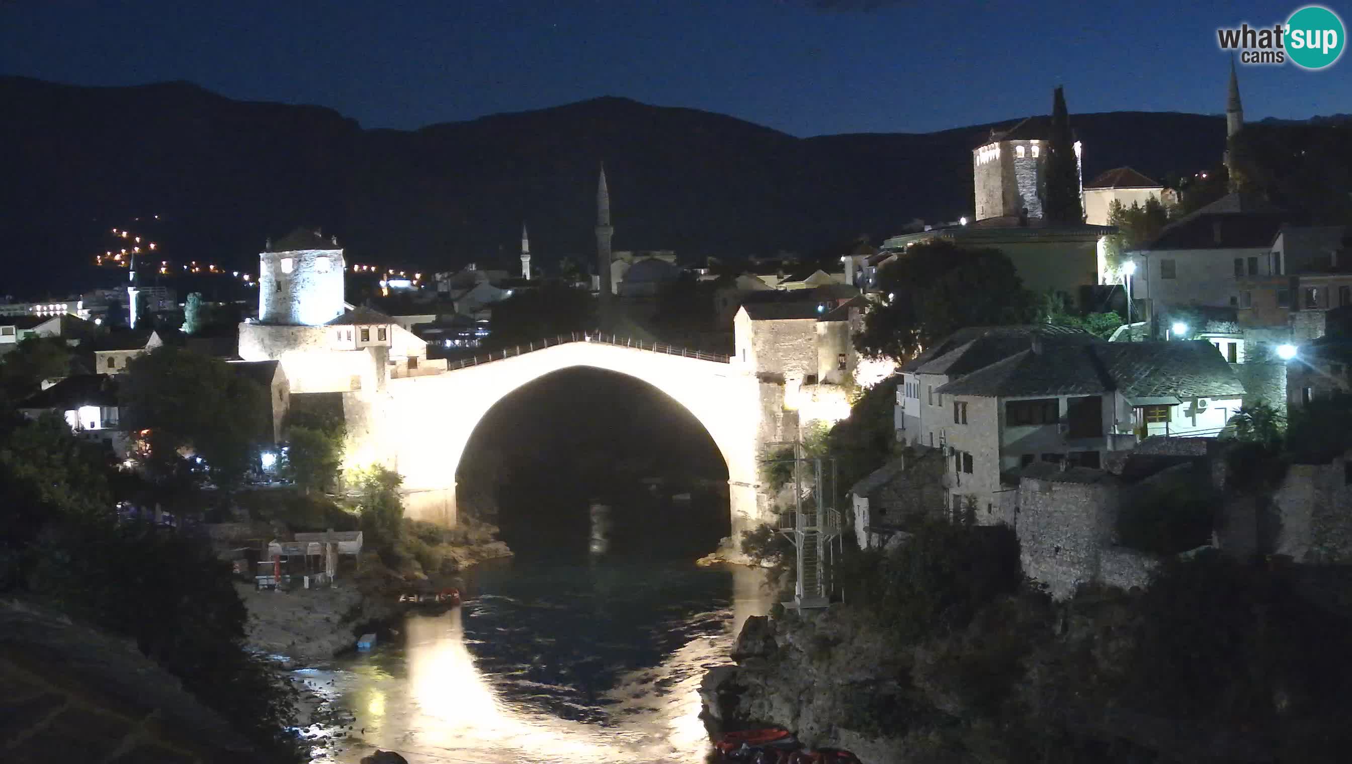 Mostar webkamera – Die Alte Brücke über den Fluss Neretva