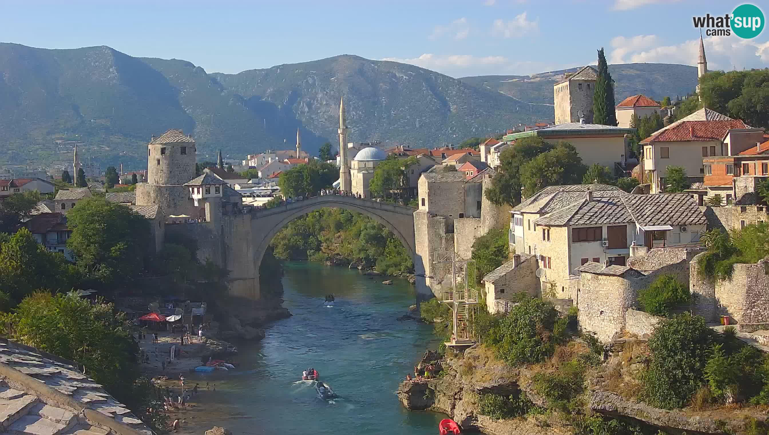 Mostar webkamera – Die Alte Brücke über den Fluss Neretva