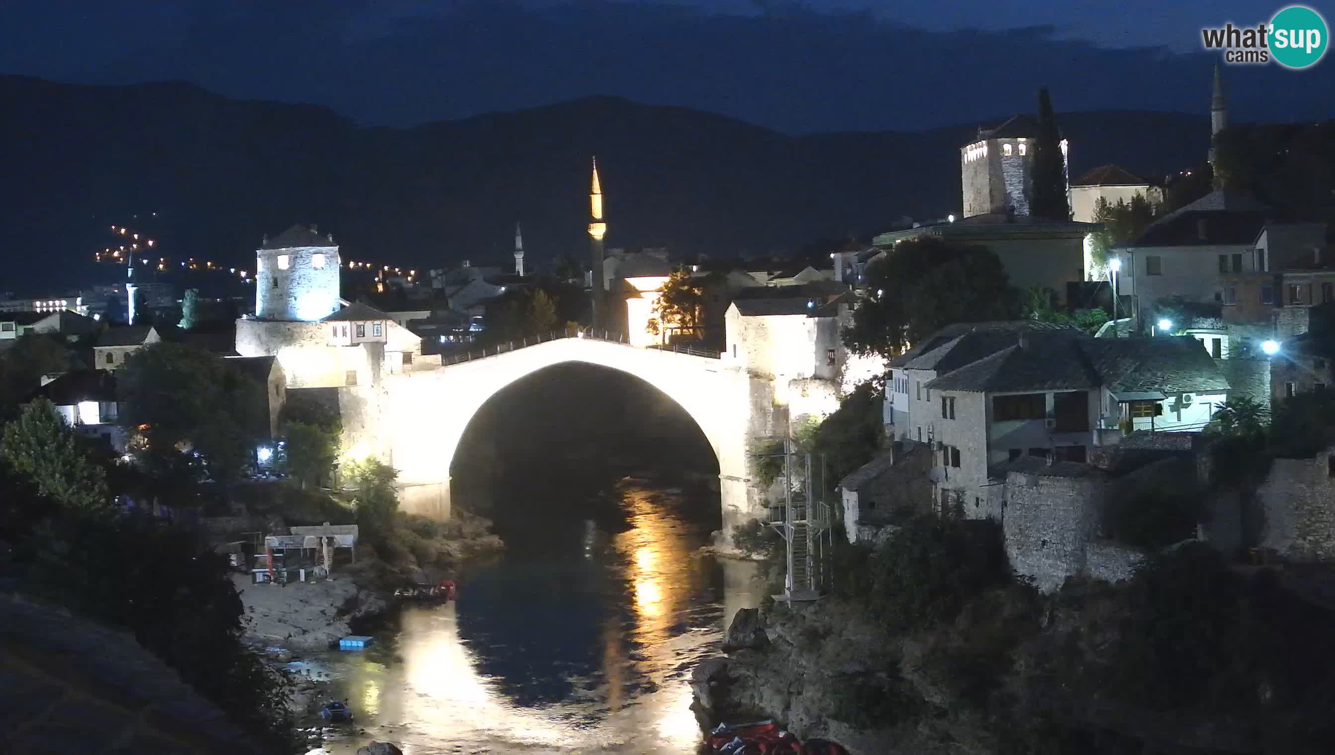 Mostar webkamera – Die Alte Brücke über den Fluss Neretva
